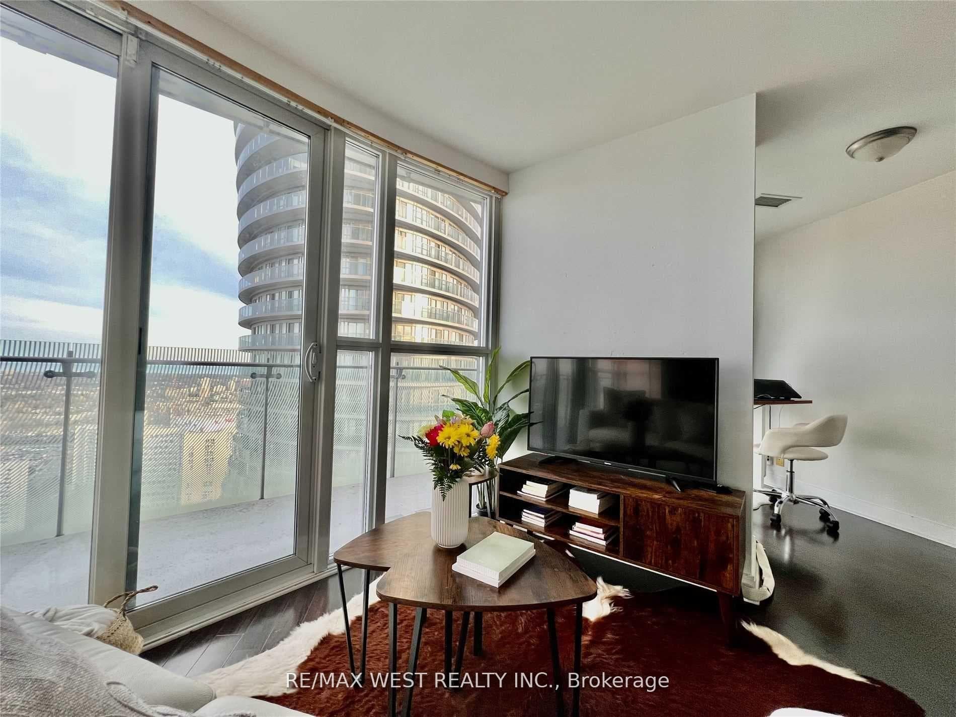 50 Absolute Avenue Unit 3904 photo 13