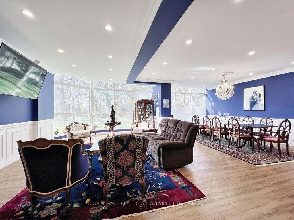 5444 Yonge Street Unit 108 photo 19