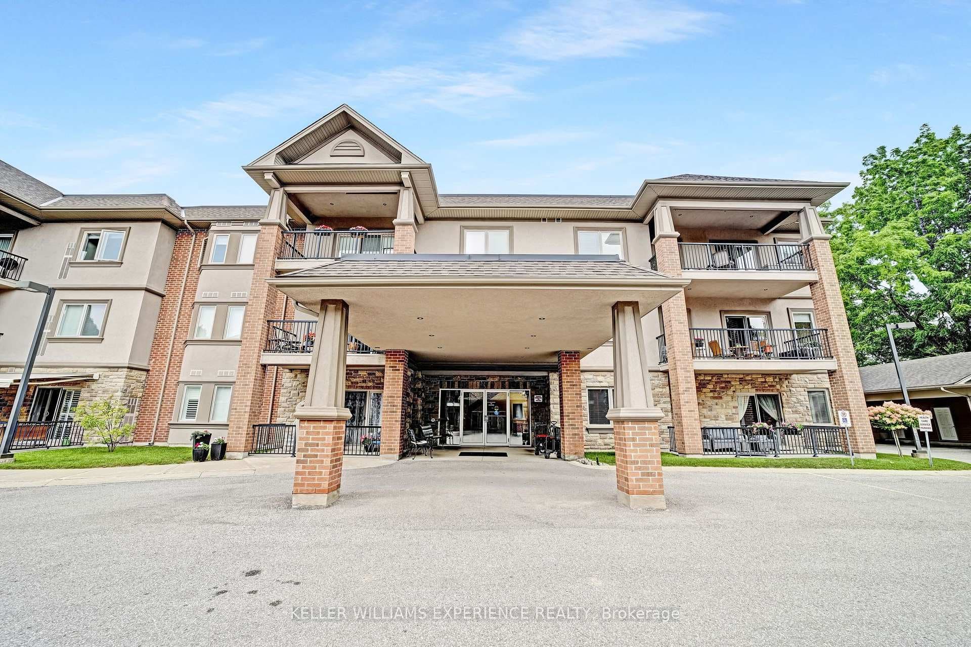 19B Yonge Street Unit 103 photo 1