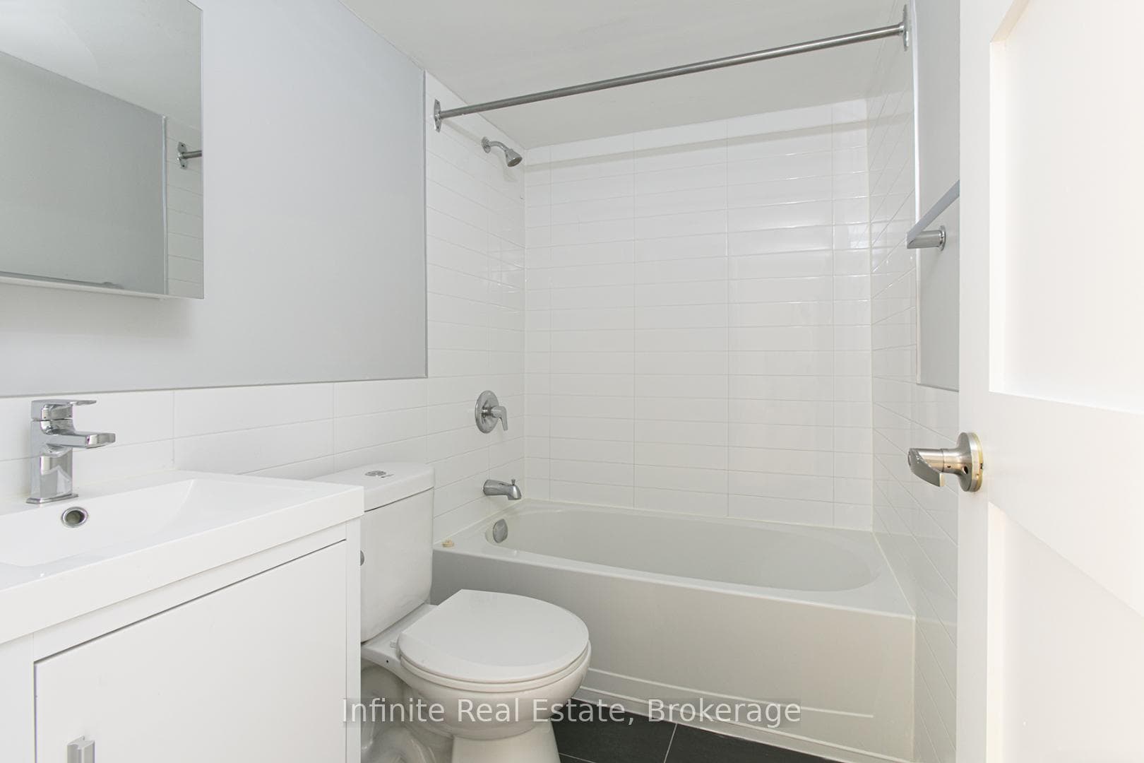 485 Huron Street Unit 206 photo 10