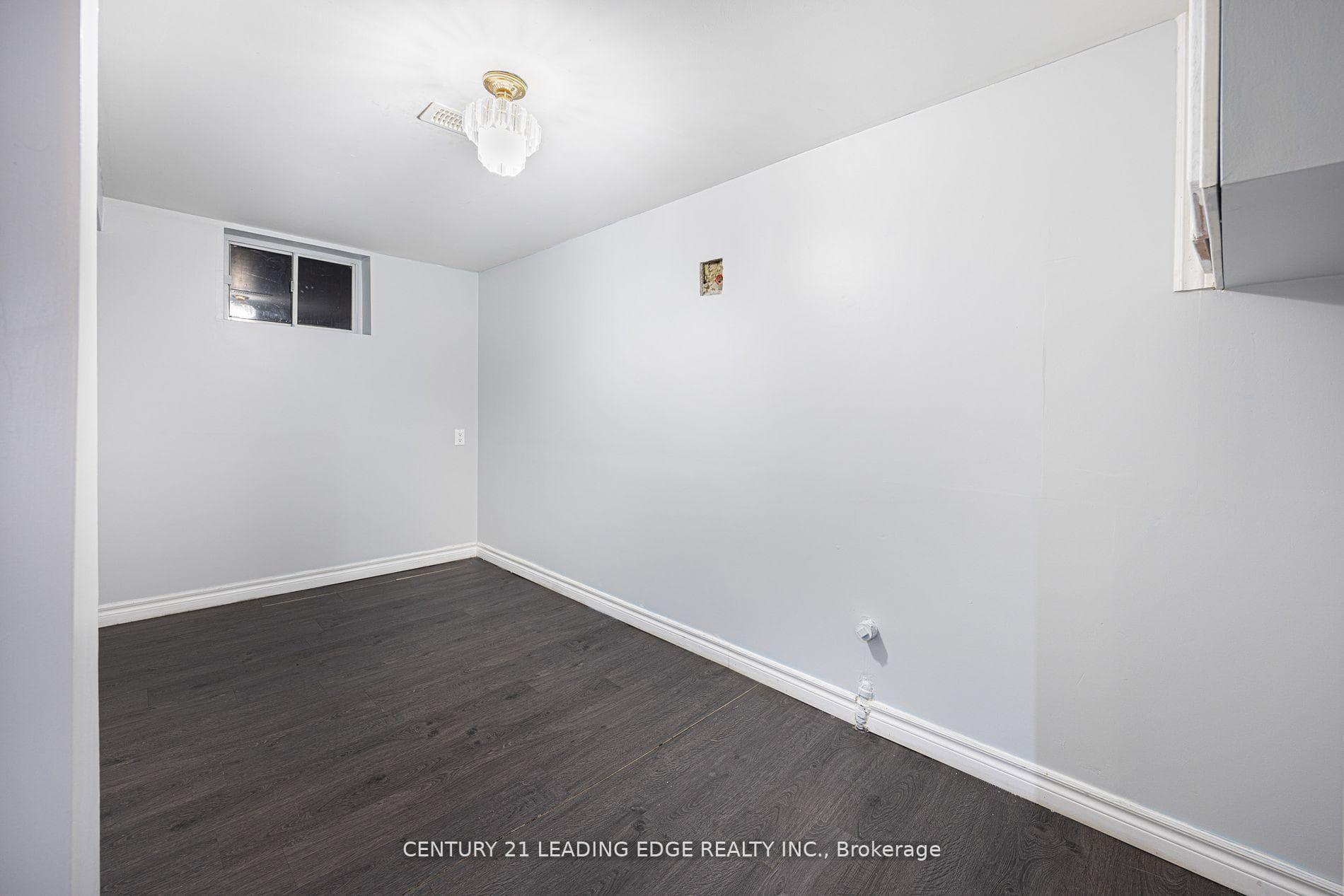 1004 A Victoria Park Avenue photo 24