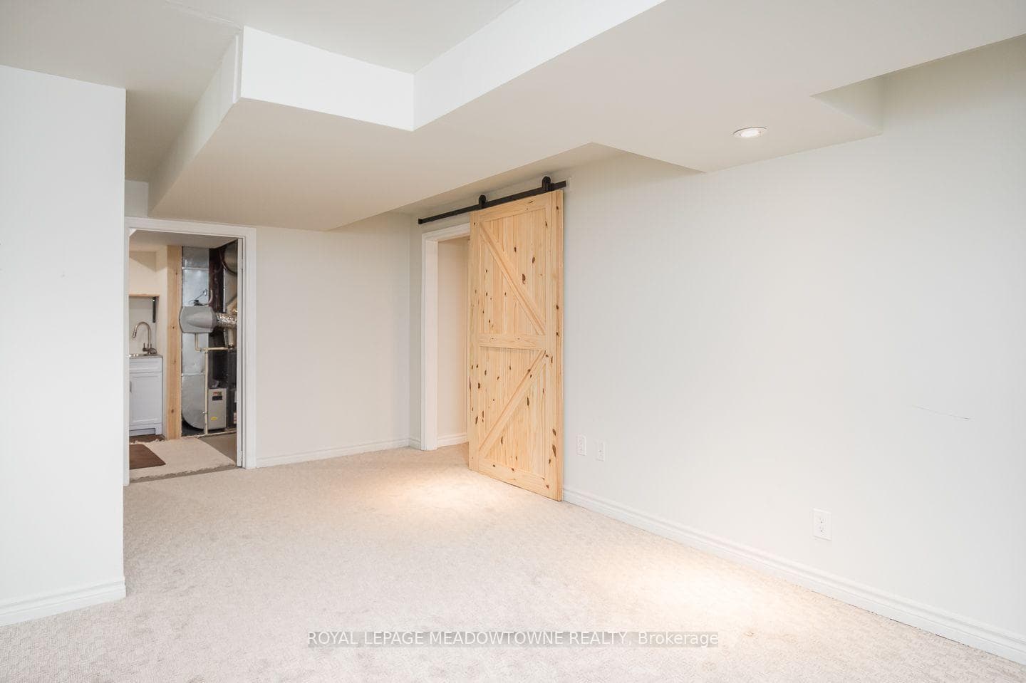 624 Marley Crescent photo 37