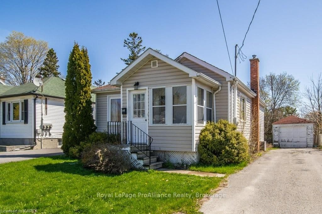 197 KINGSCOURT Avenue photo 1