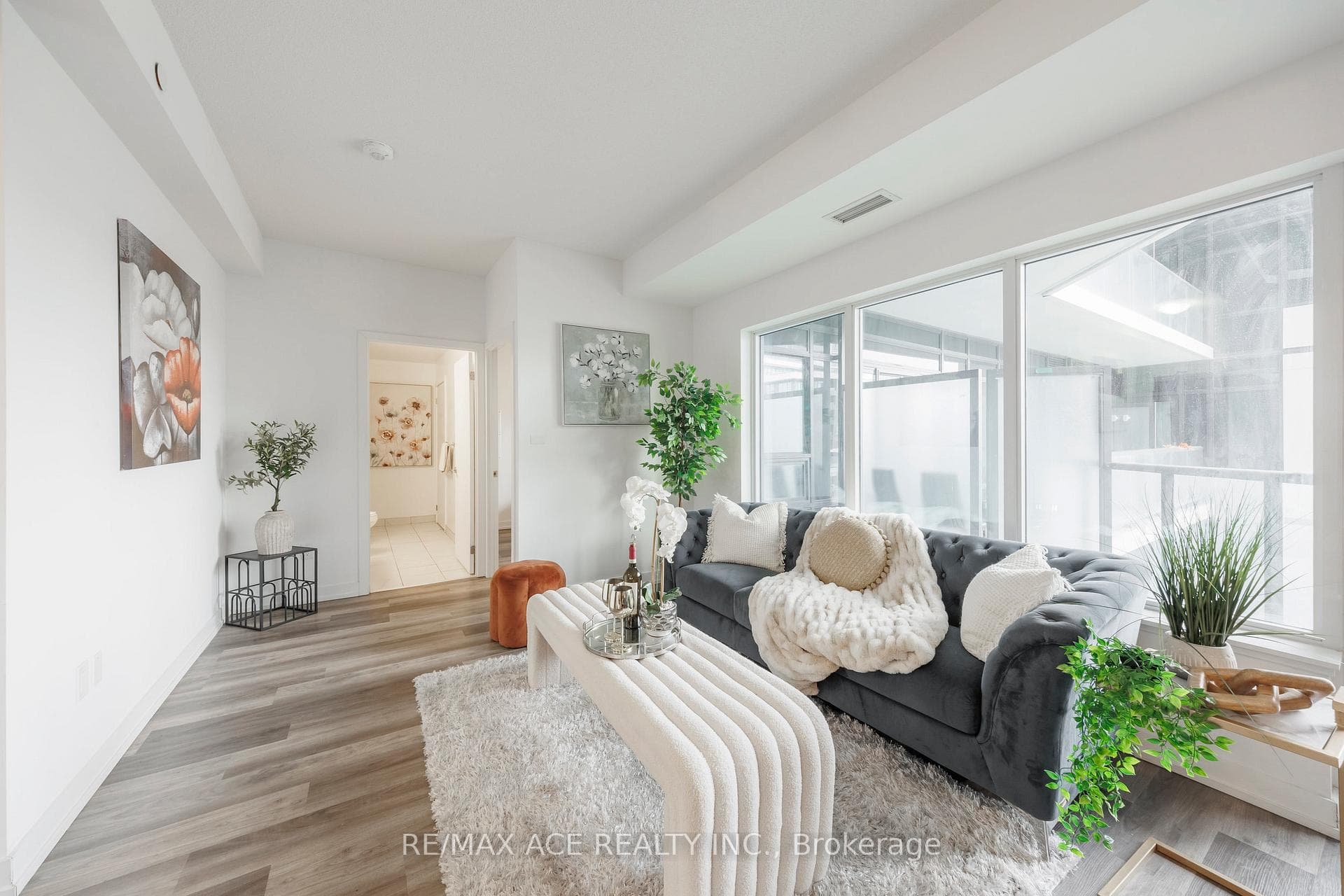 1480 Bayly Street Unit 301 photo 10