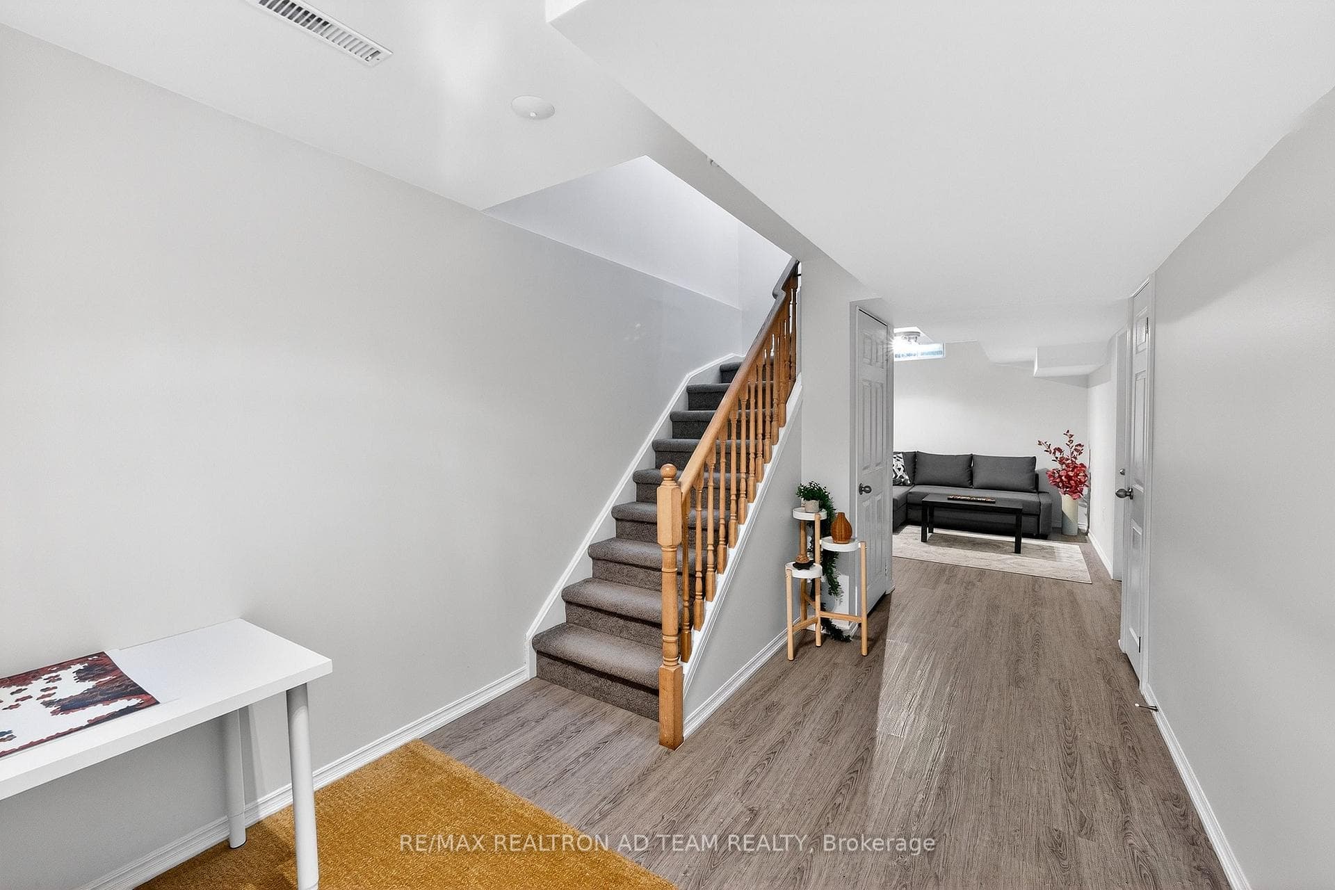 81 Smales Drive photo 26