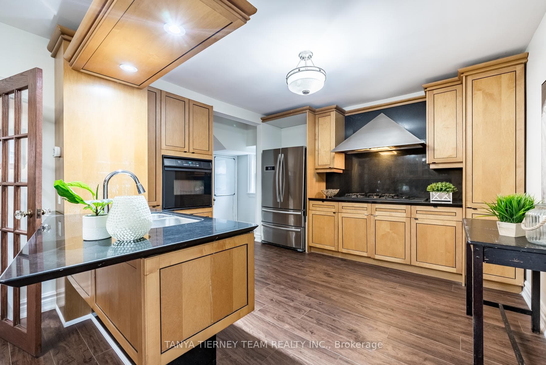 81 Rowe Street photo 12