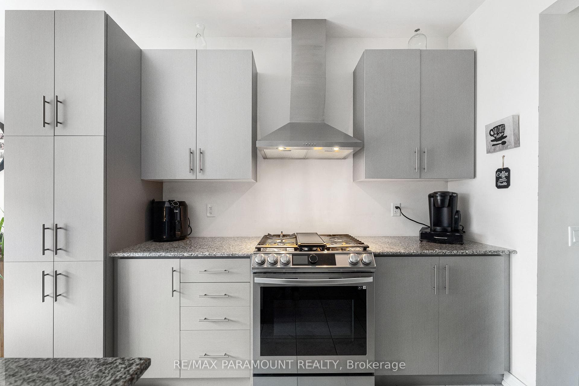 18 Tait Crescent photo 13
