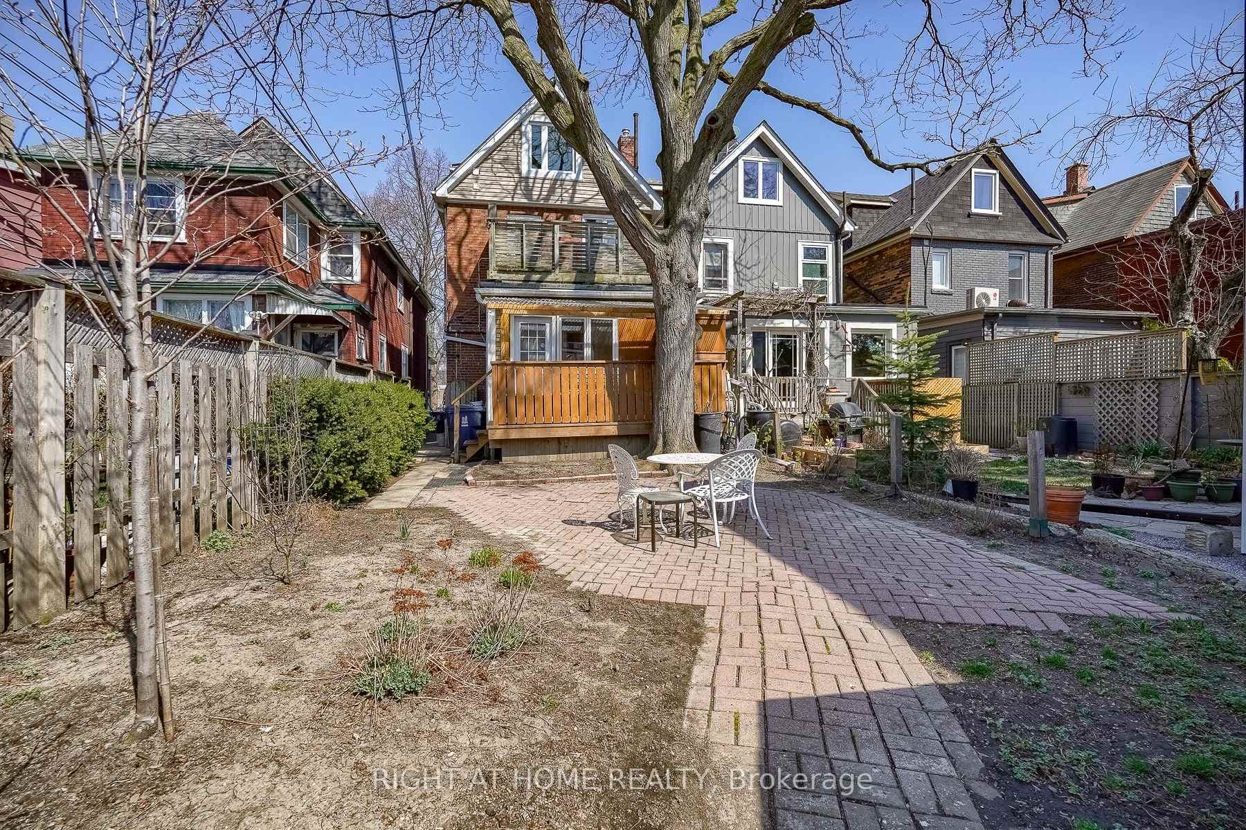 162 Bartlett Avenue photo 35