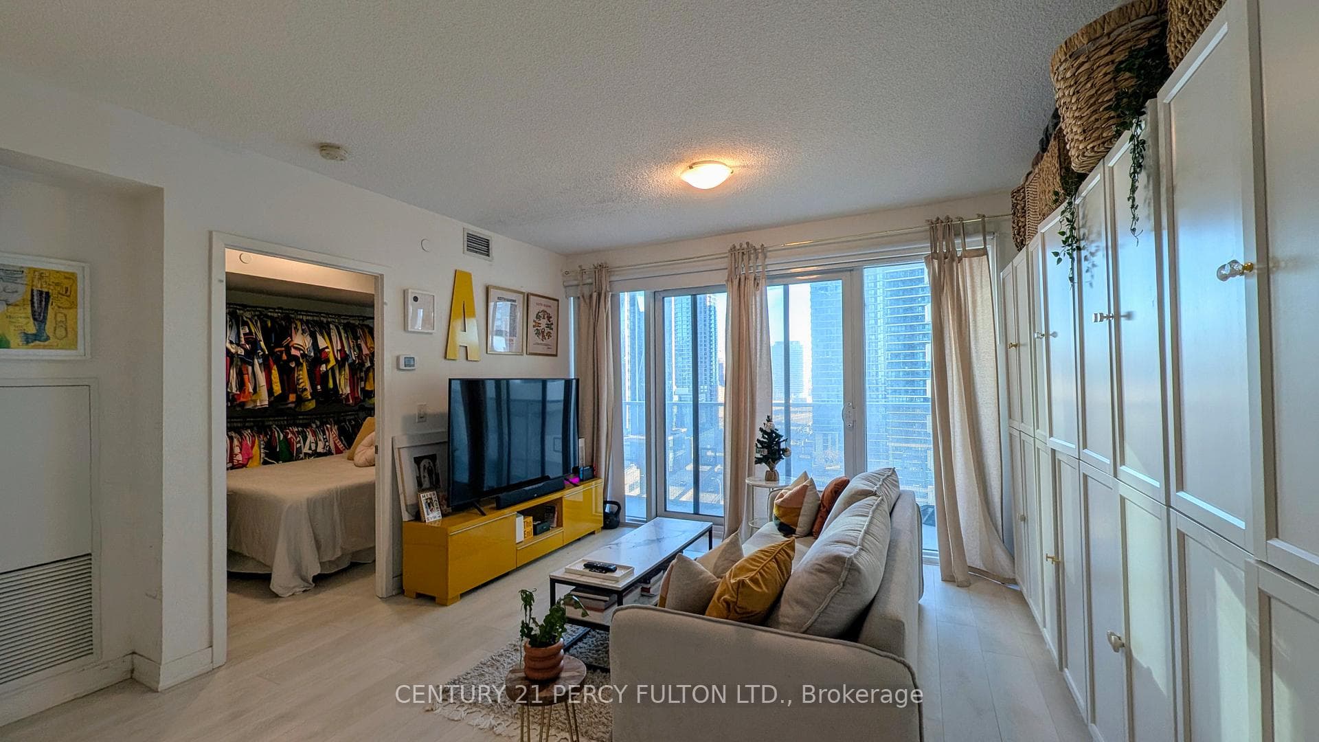 100 Harbour Street Unit 1606 photo 1
