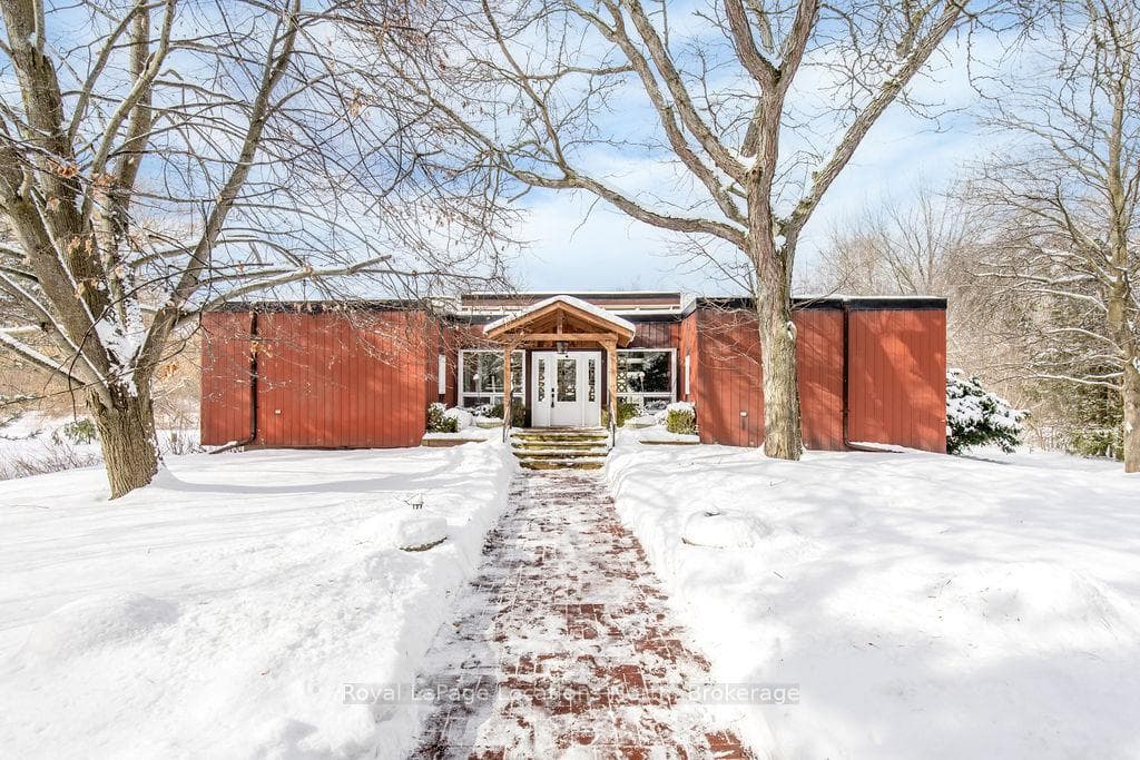1470 Maple Road photo 5