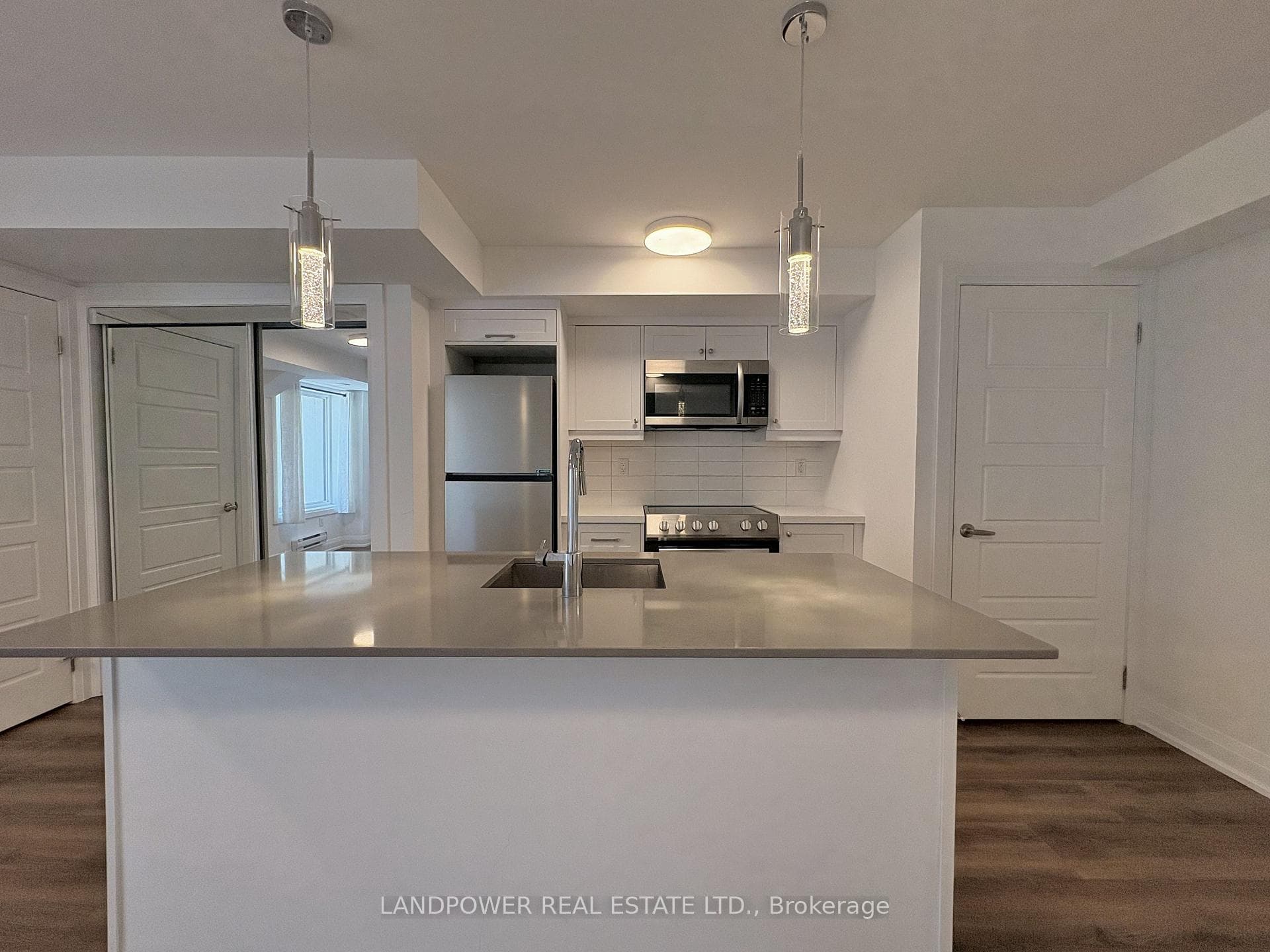 175 William Duncan Road Unit 5 photo 2