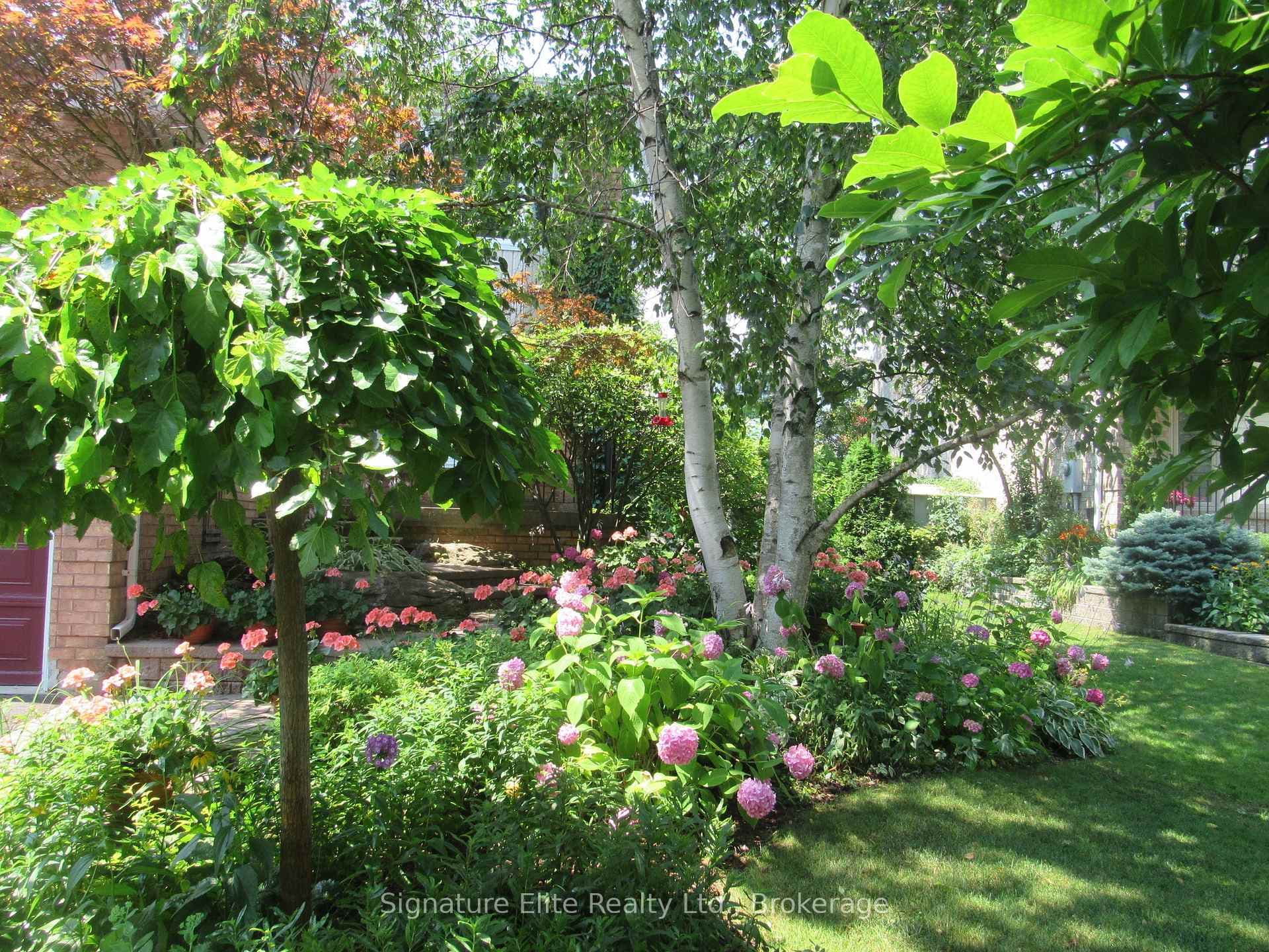1022 Moorelands Crescent photo 39