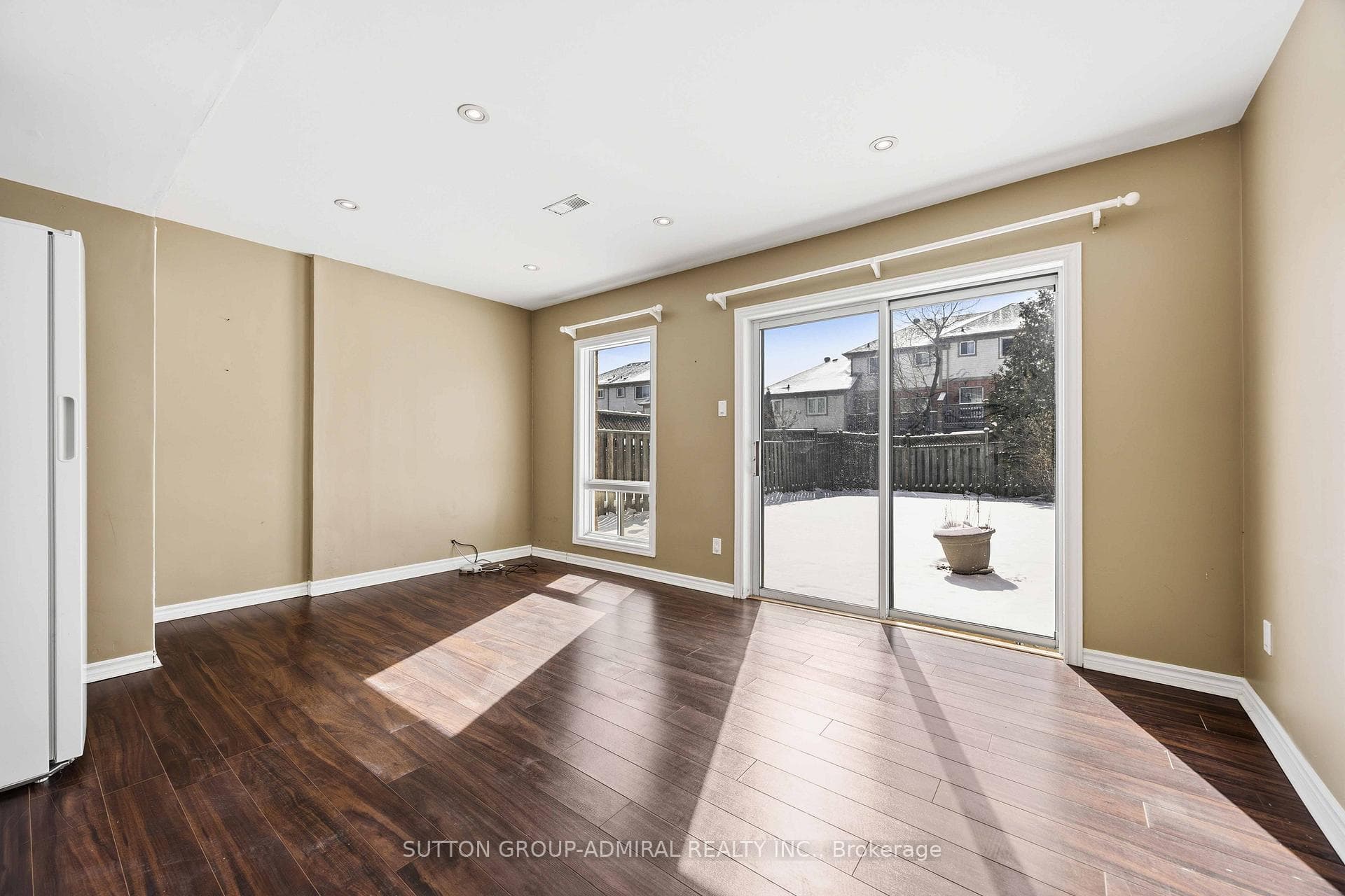 75 James Scott Road photo 31