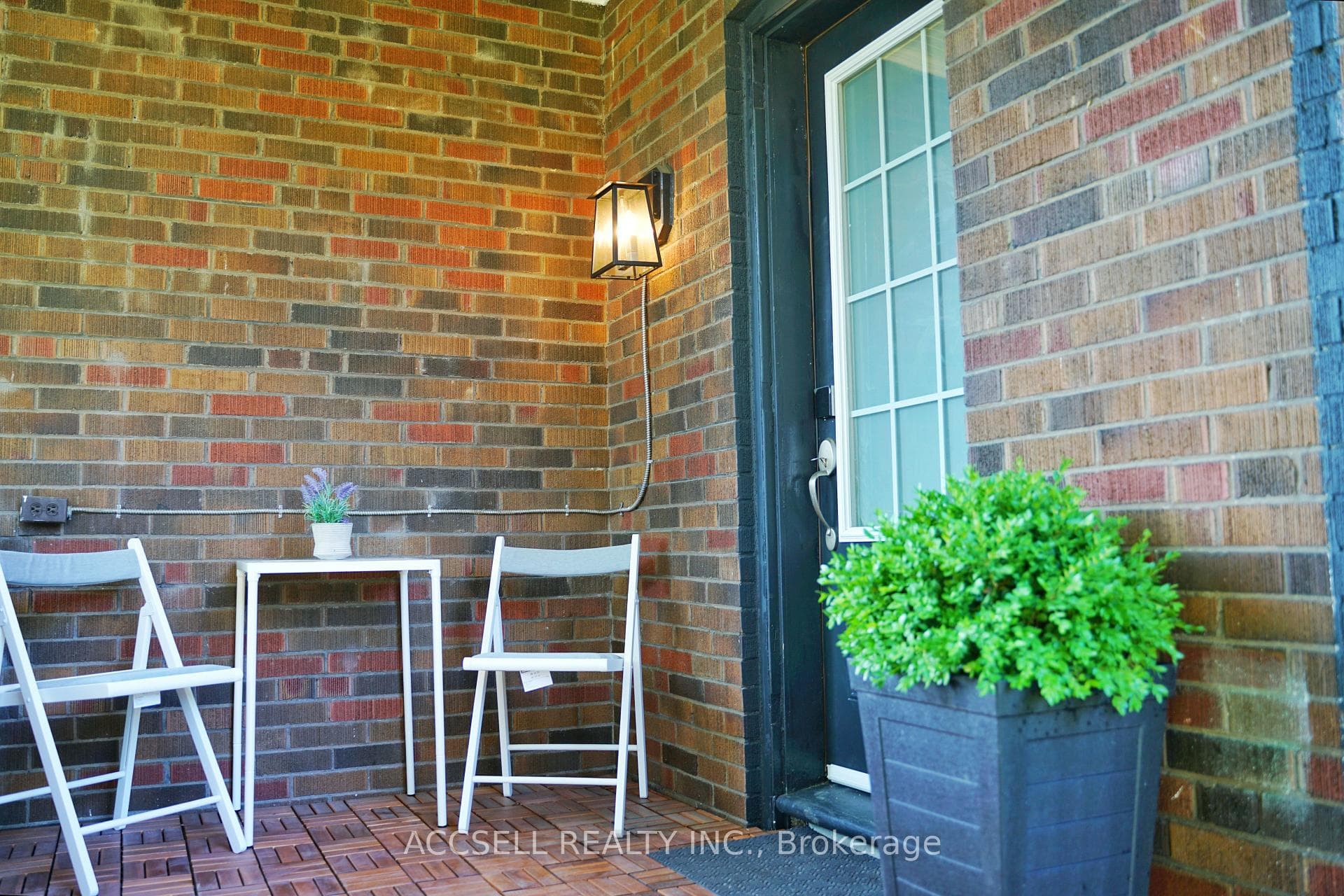 1069 Dixie Road photo 10