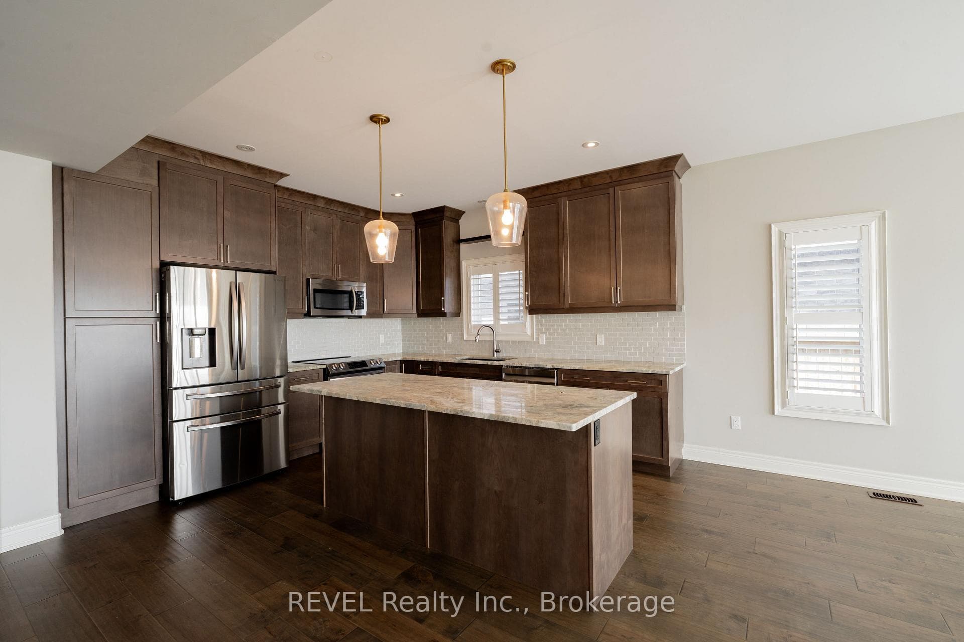 202 VIGER Drive photo 14