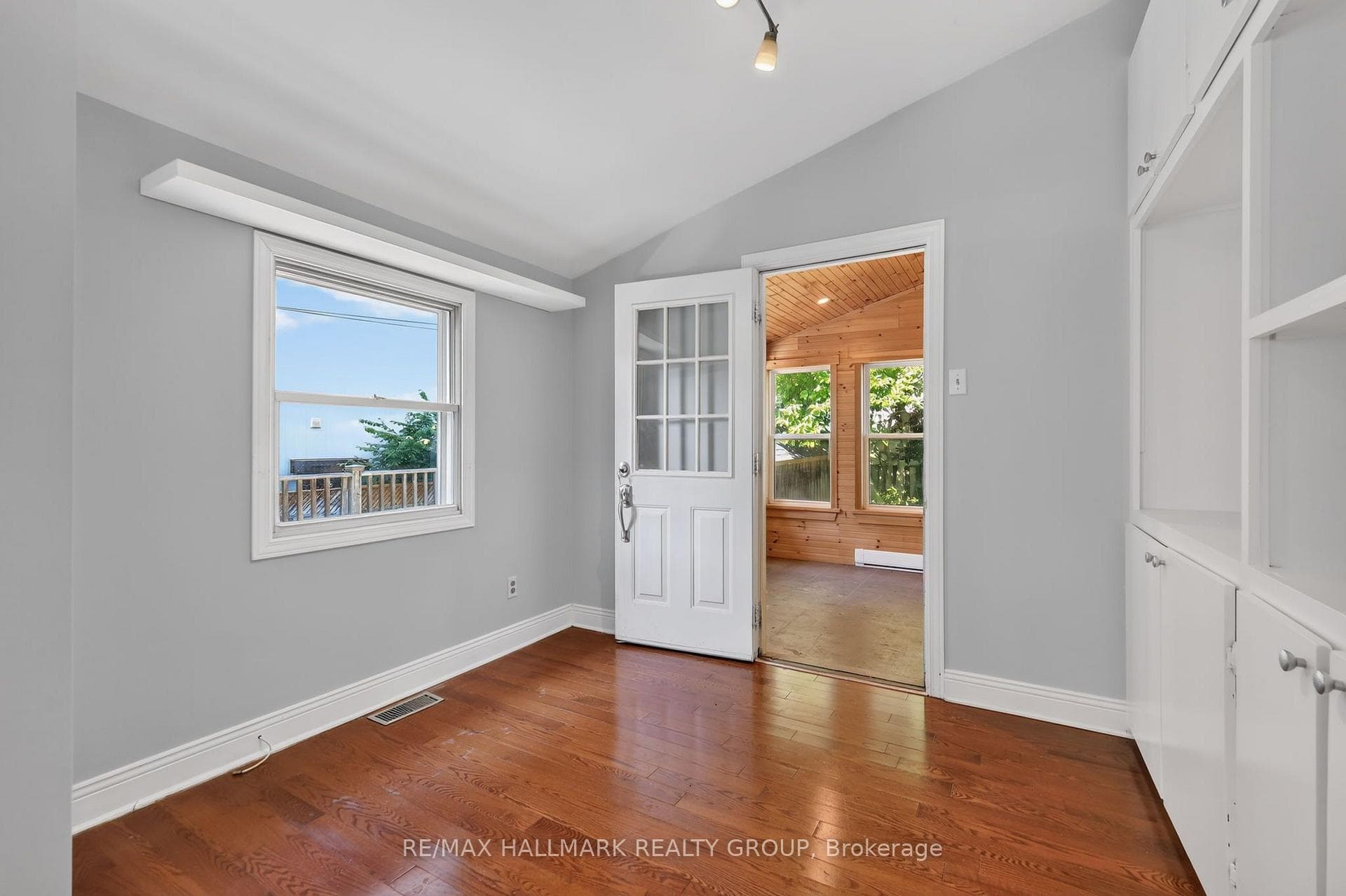 115 Sherbrooke Avenue photo 13