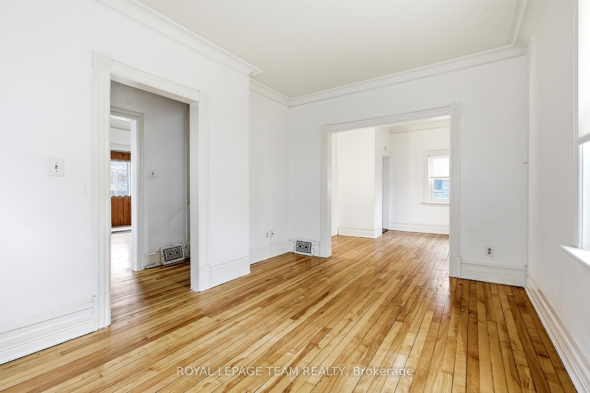 910 Pinecrest Road photo 11