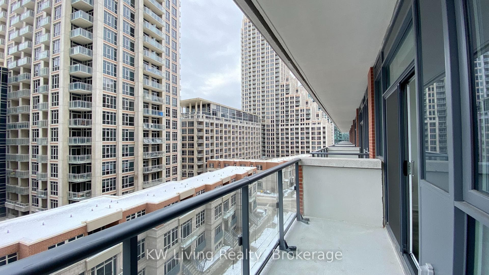 38 Iannuzzi Street Unit 715 photo 17