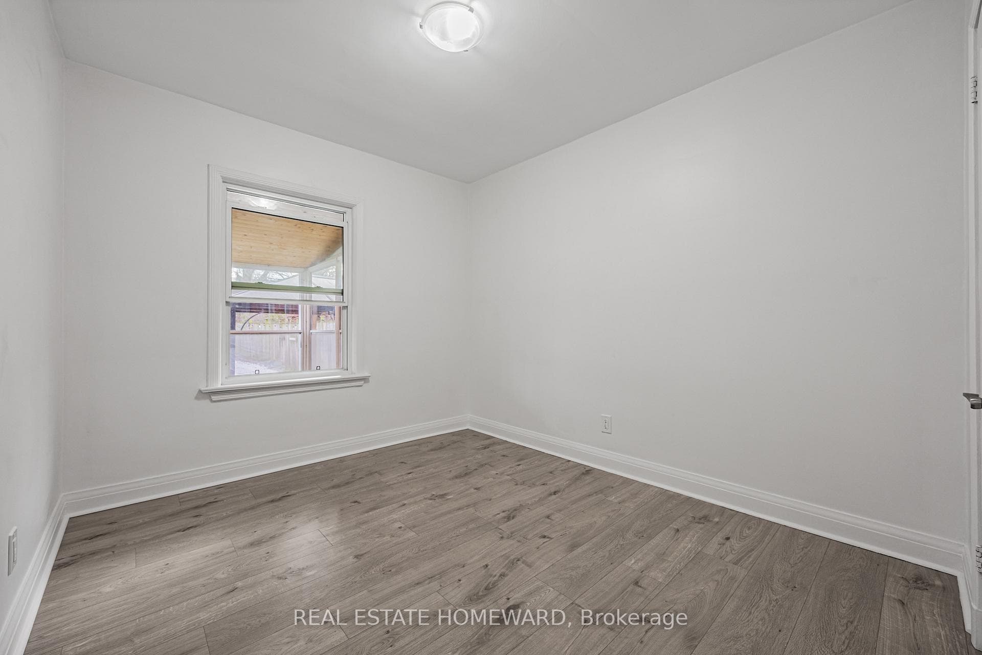 11 Dorine Crescent photo 13