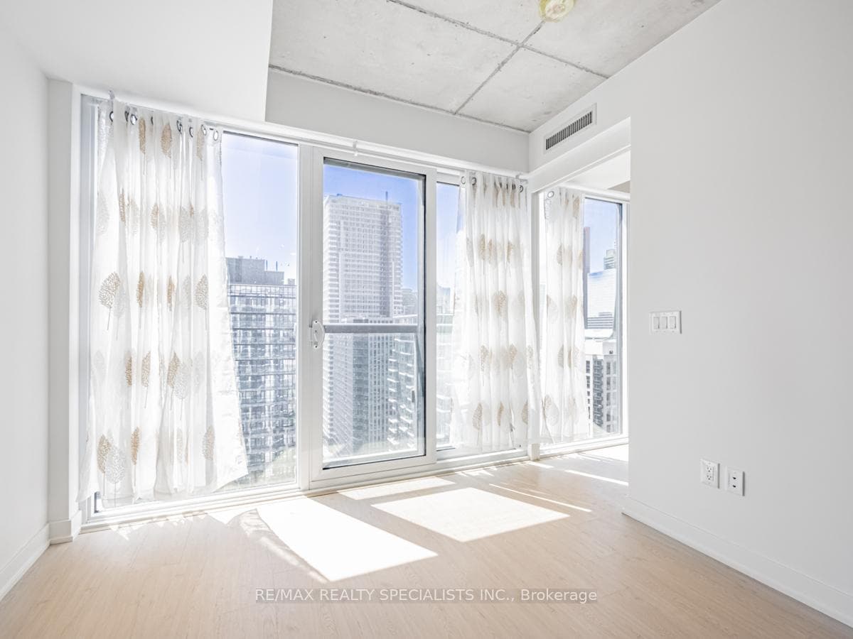 65 MUTUAL Street Unit 3003 photo 15