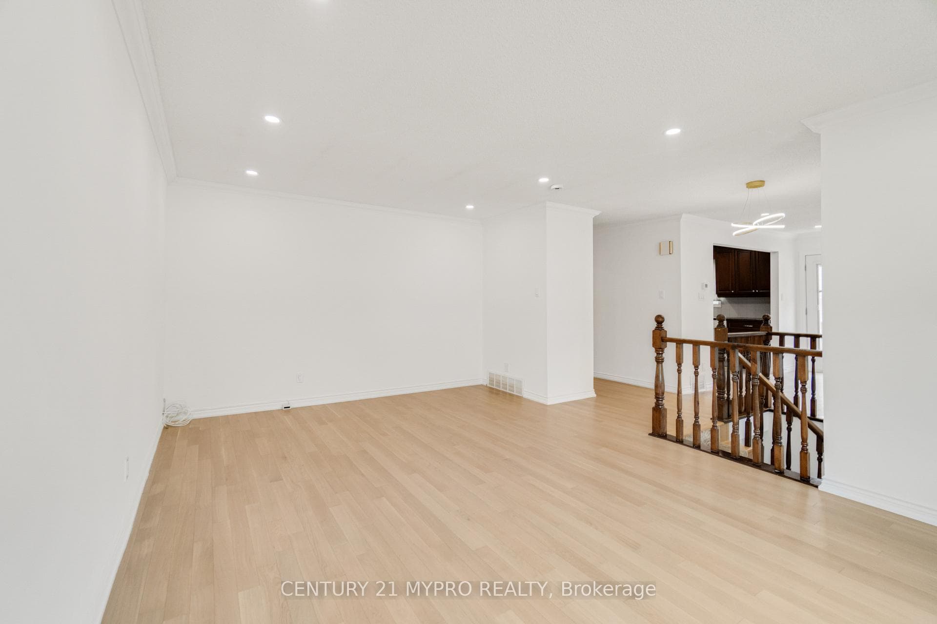 1294 Forest Hill photo 11