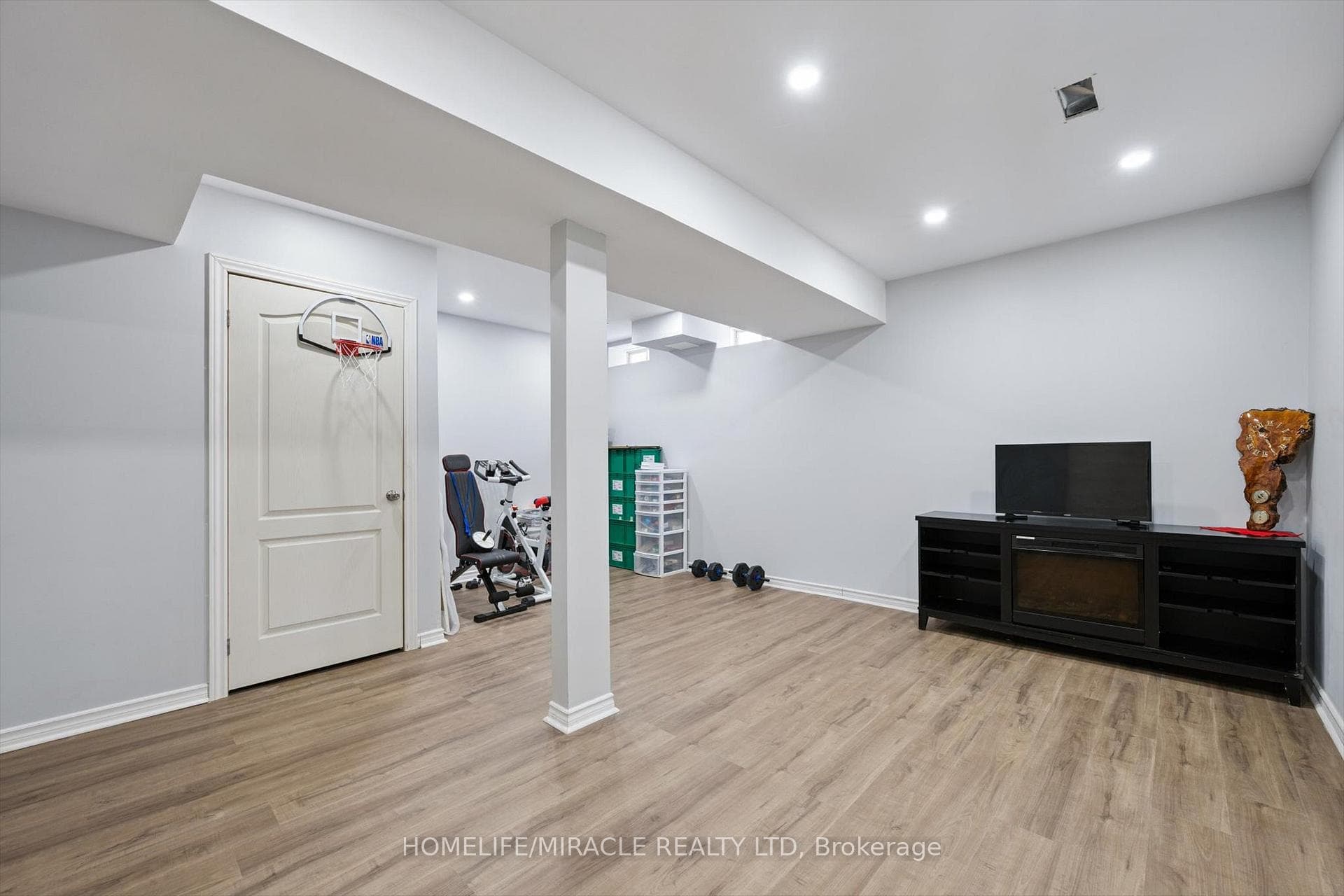 78 Snowberry Crescent photo 27