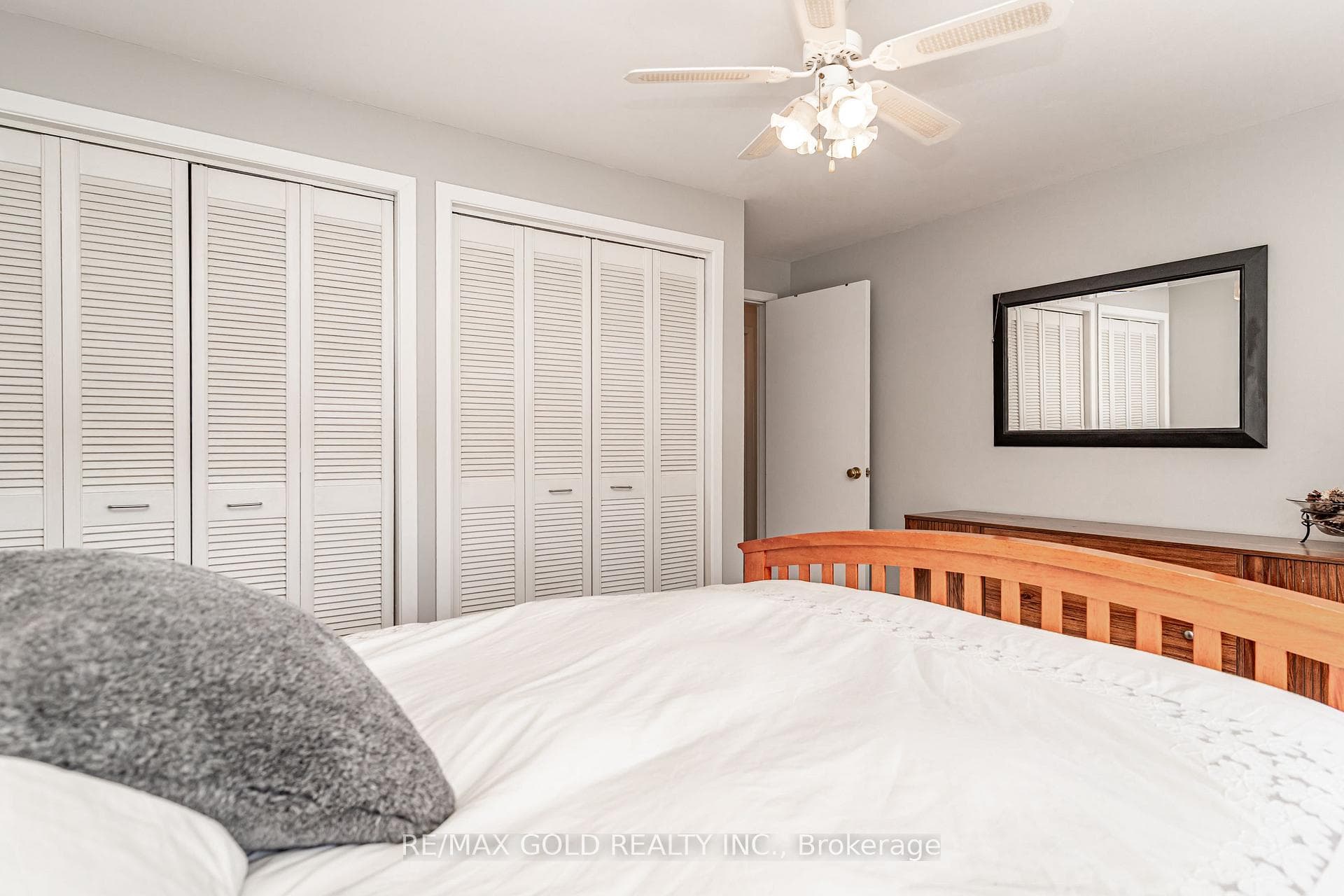 86 Clarence Street photo 21