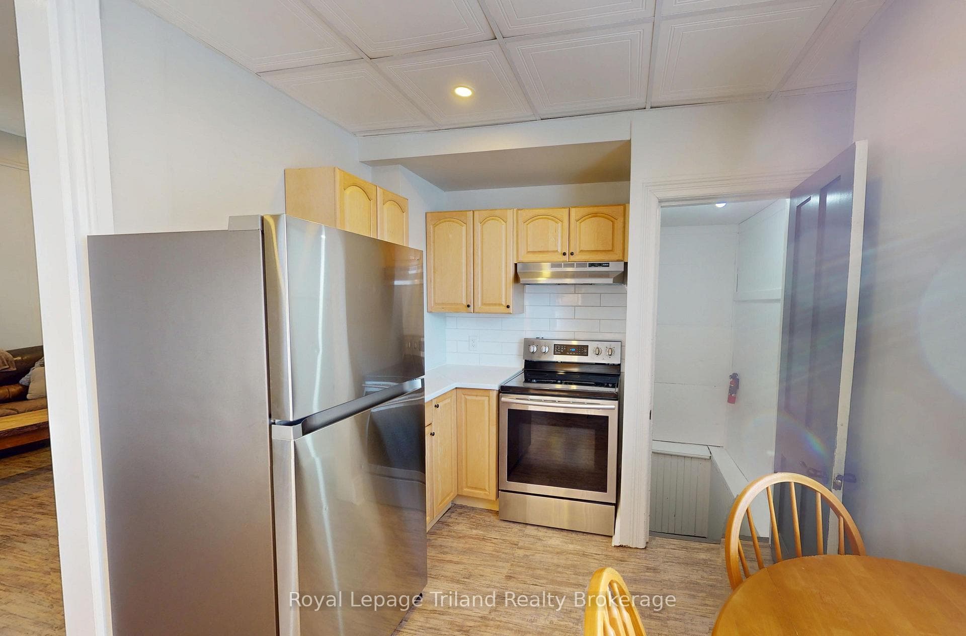780 Peel Street photo 7