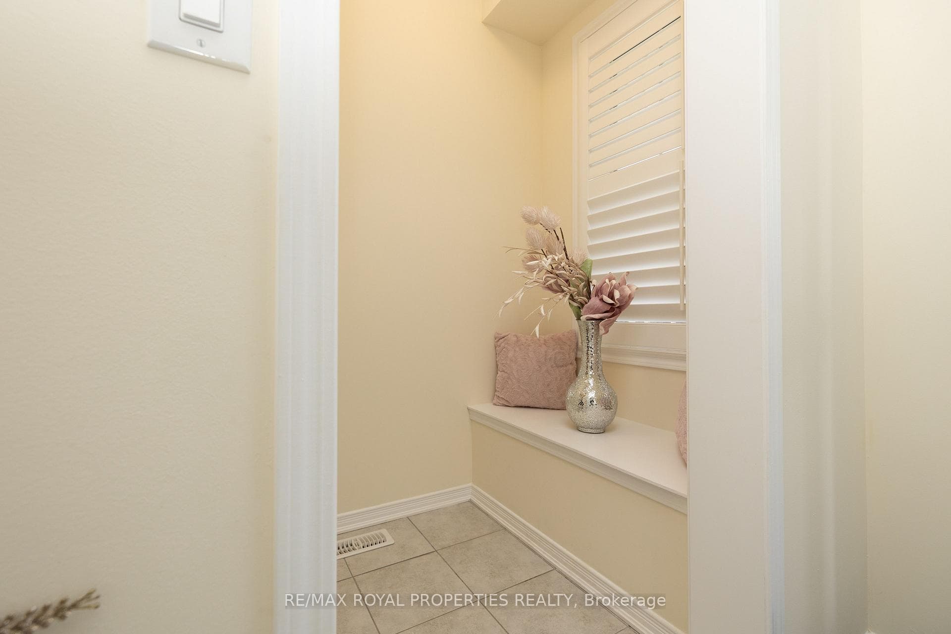 25 Lise Lane photo 21
