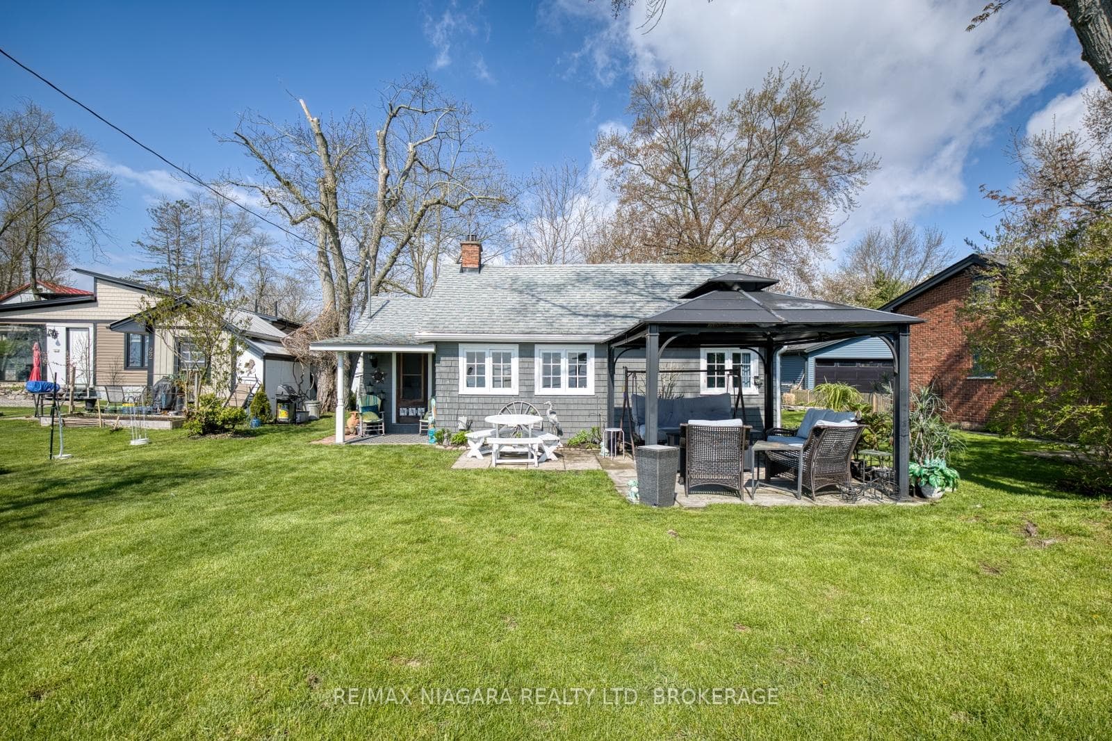 20 Mohawk Point Road photo 3
