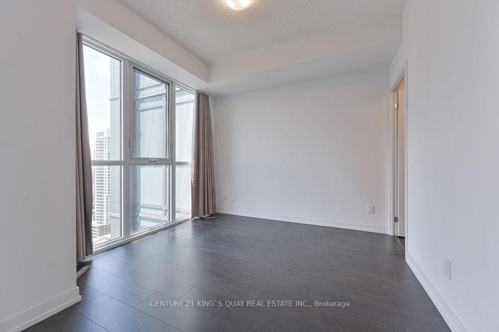 125 Redpath Avenue Unit 3206 photo 16
