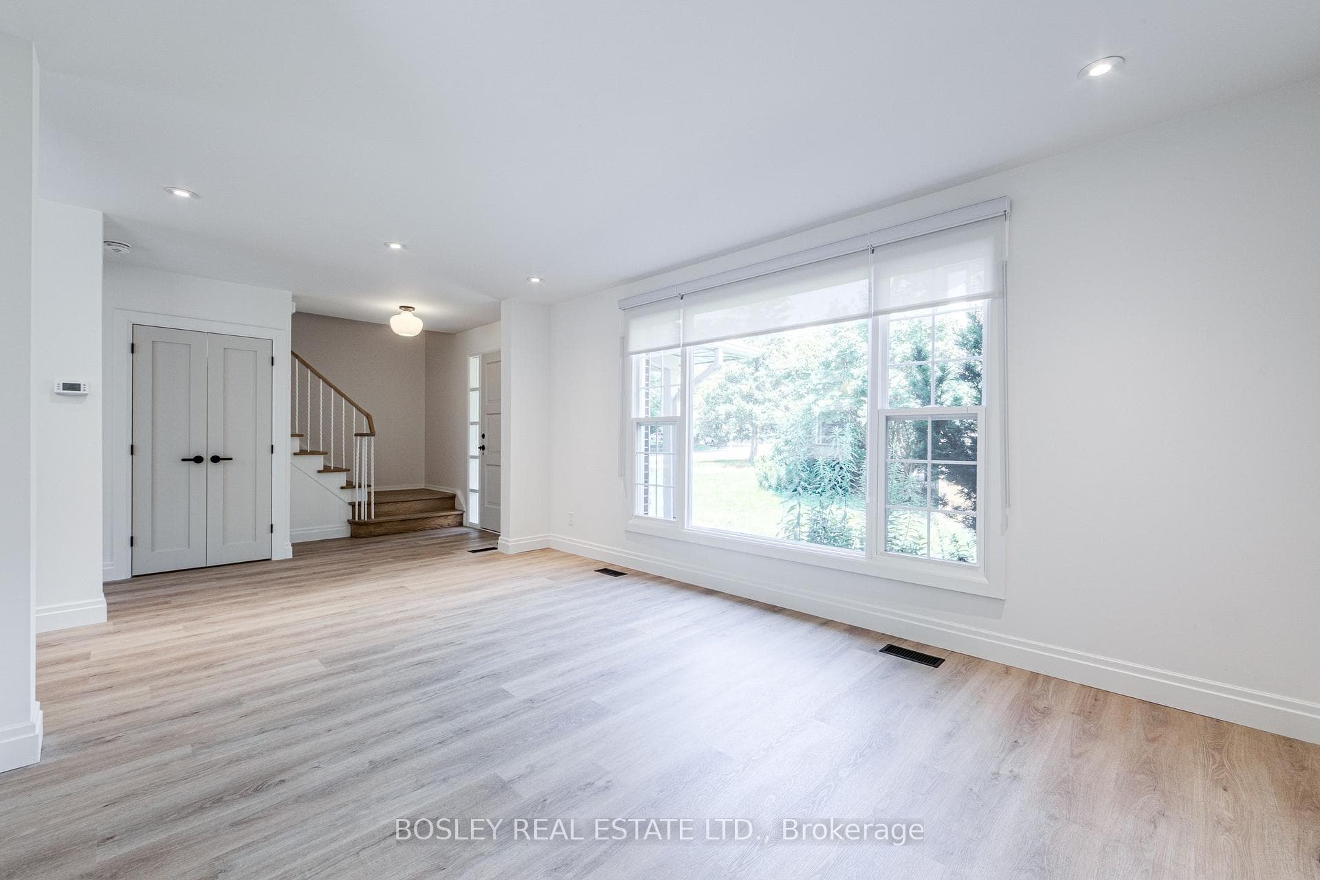 33 Forestbrook Crescent photo 17