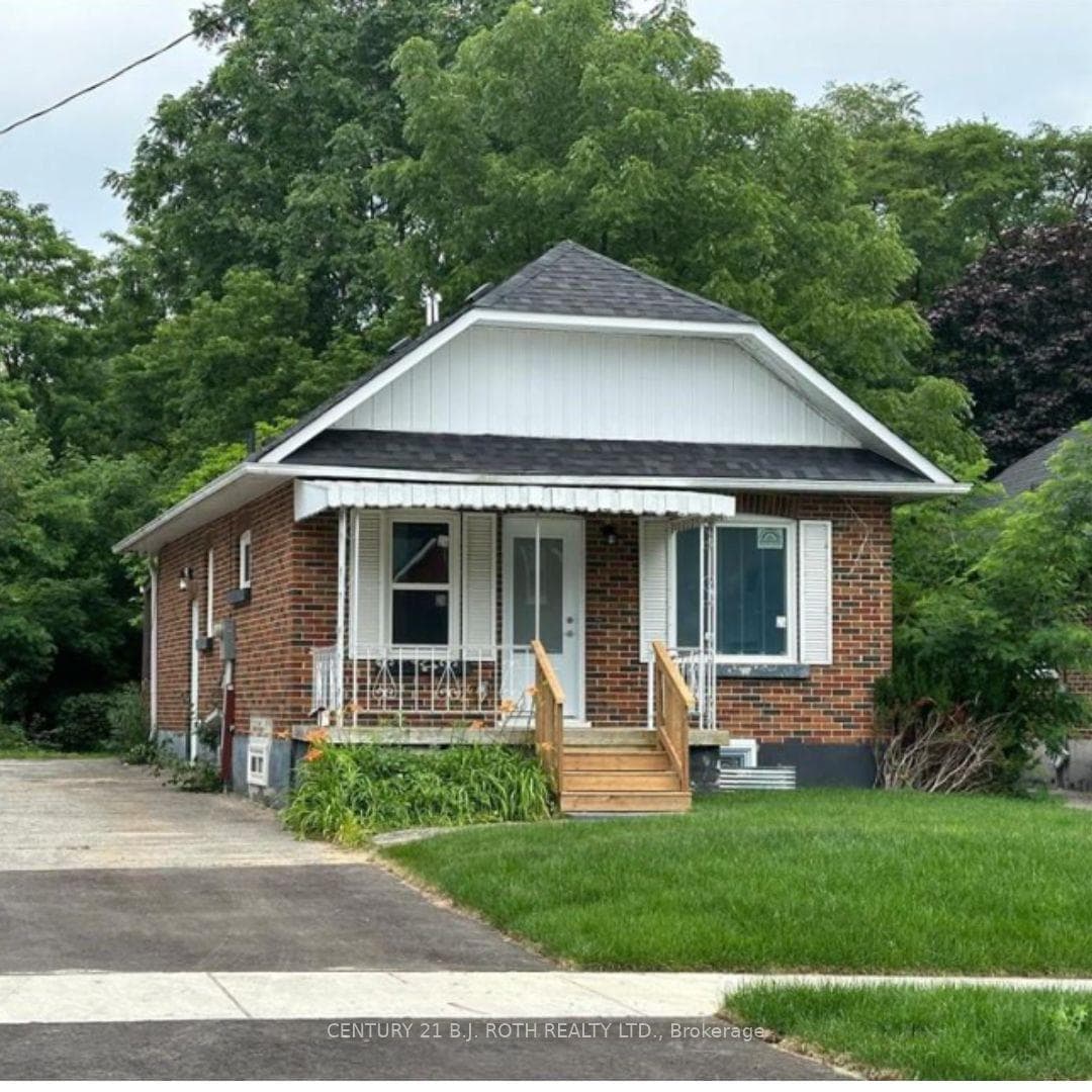 129 Innisfil Street Unit Lower photo 1
