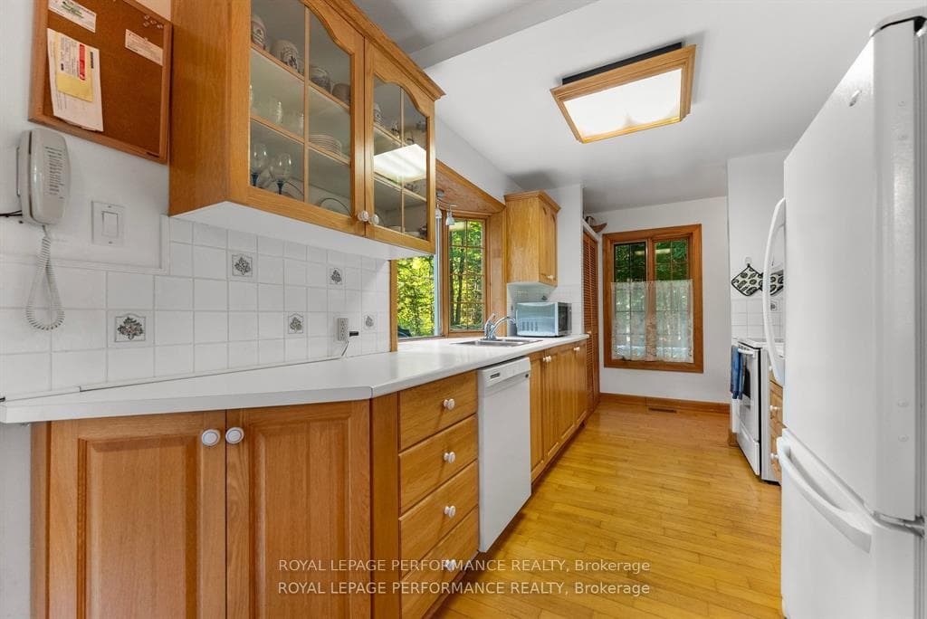82 Rosebrugh Road photo 18