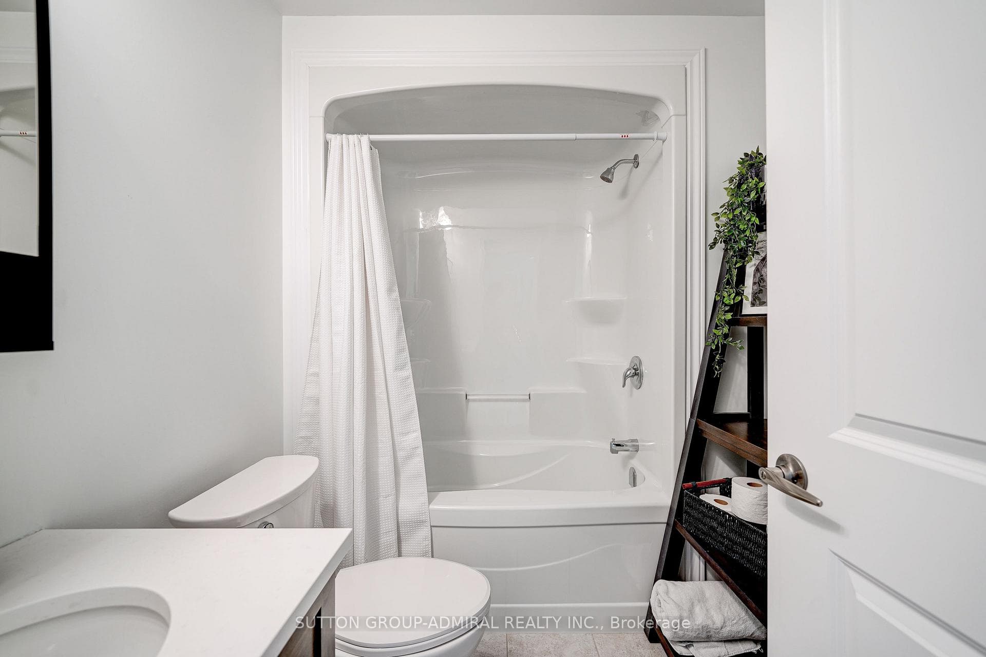 2605 Binbrook Road Unit 301 photo 18