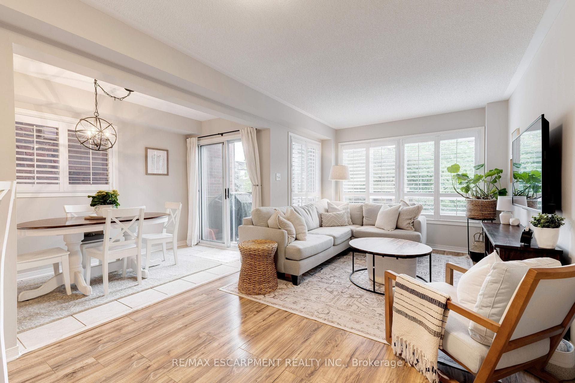 5647 Stella Lane photo 8