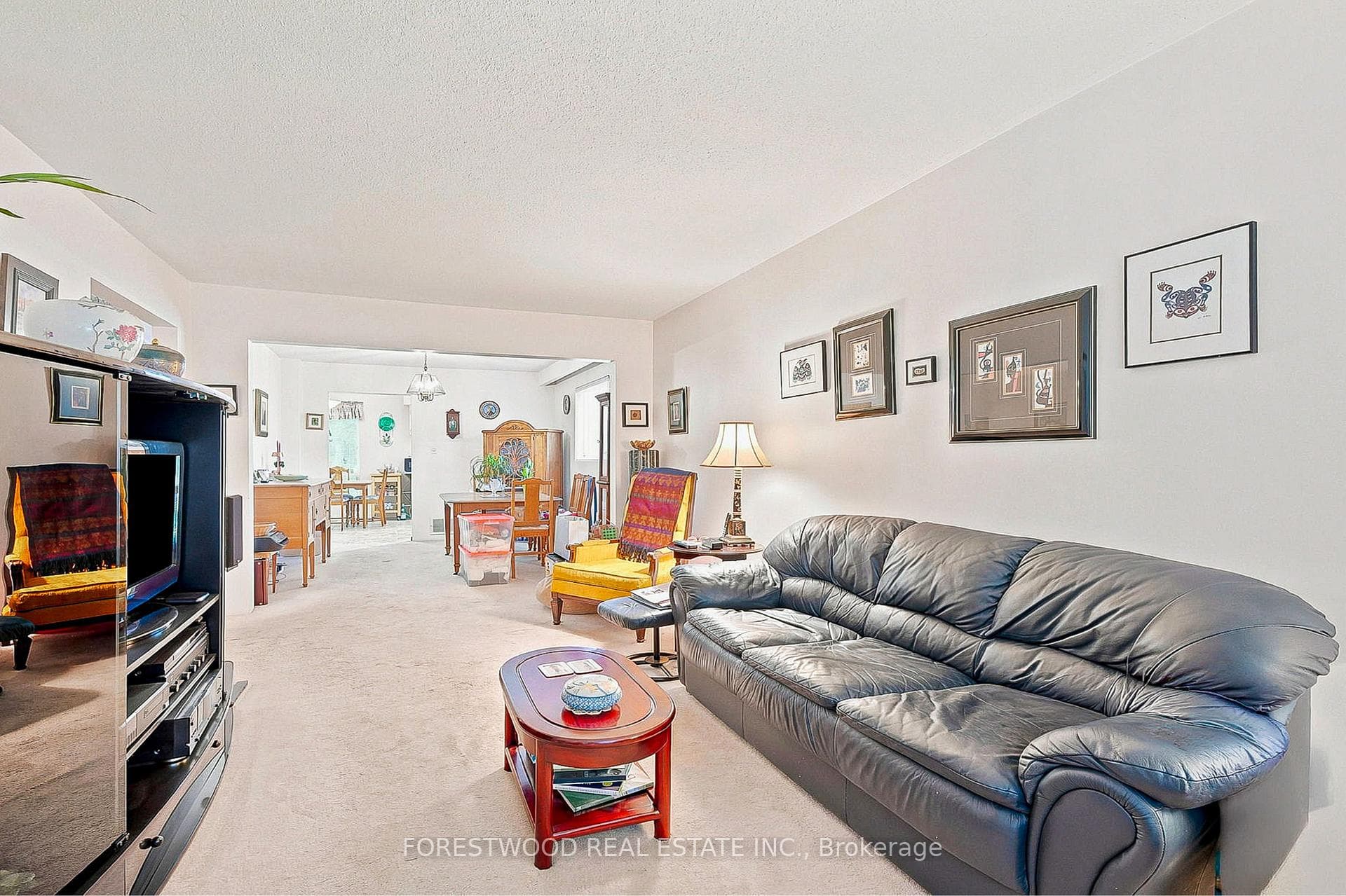 523 Hyacinthe Boulevard photo 7