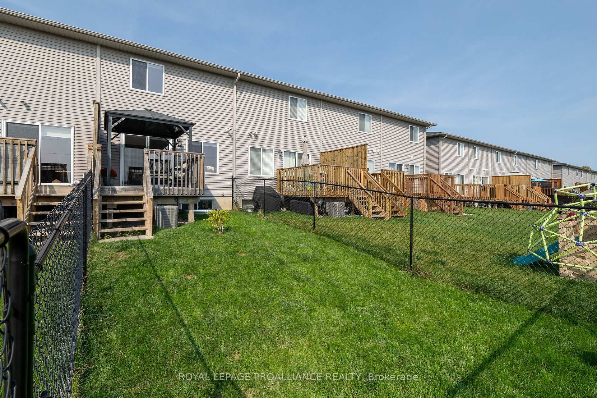 41 Ridgeway Place photo 25