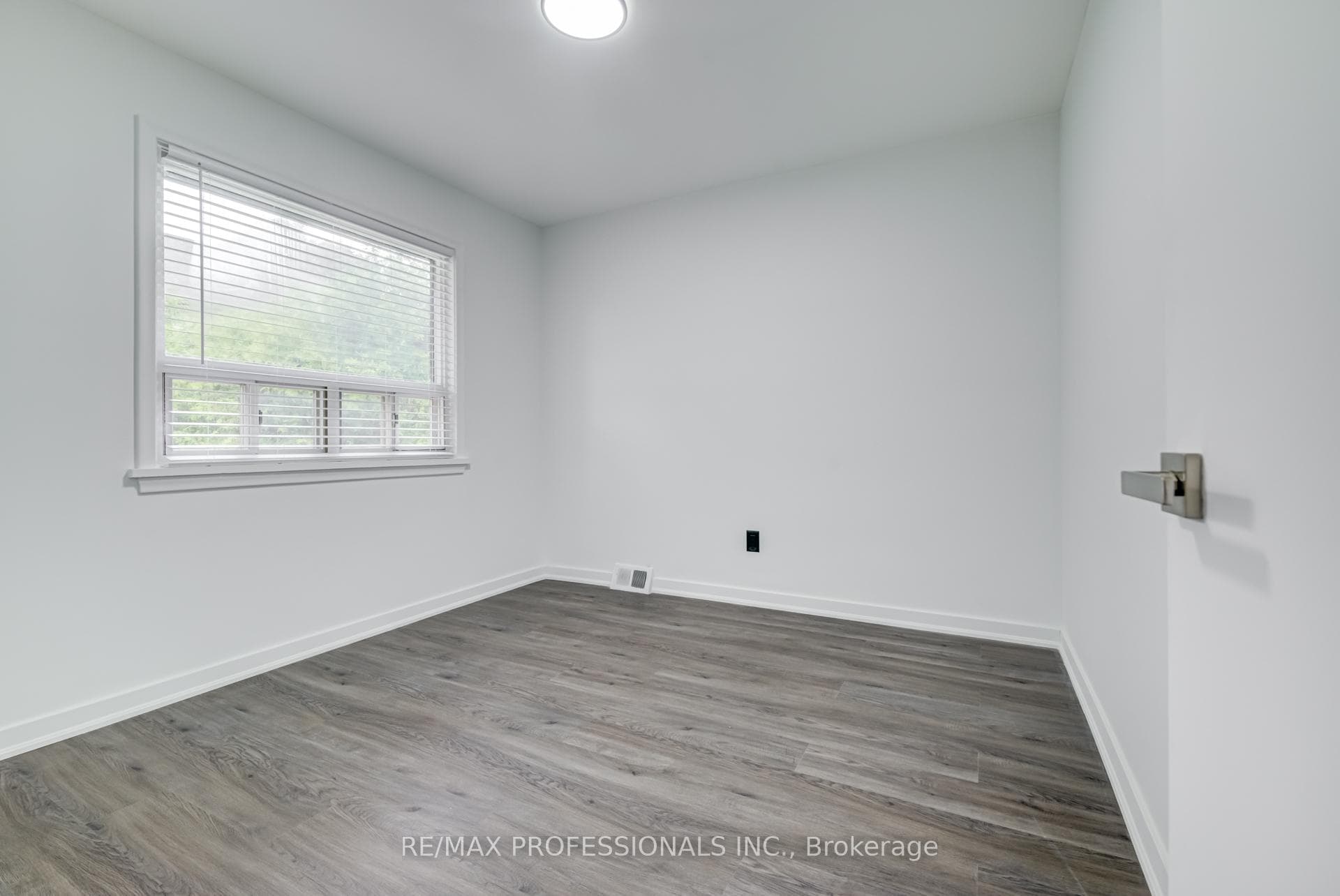 23 Appledale Road Unit Main photo 21