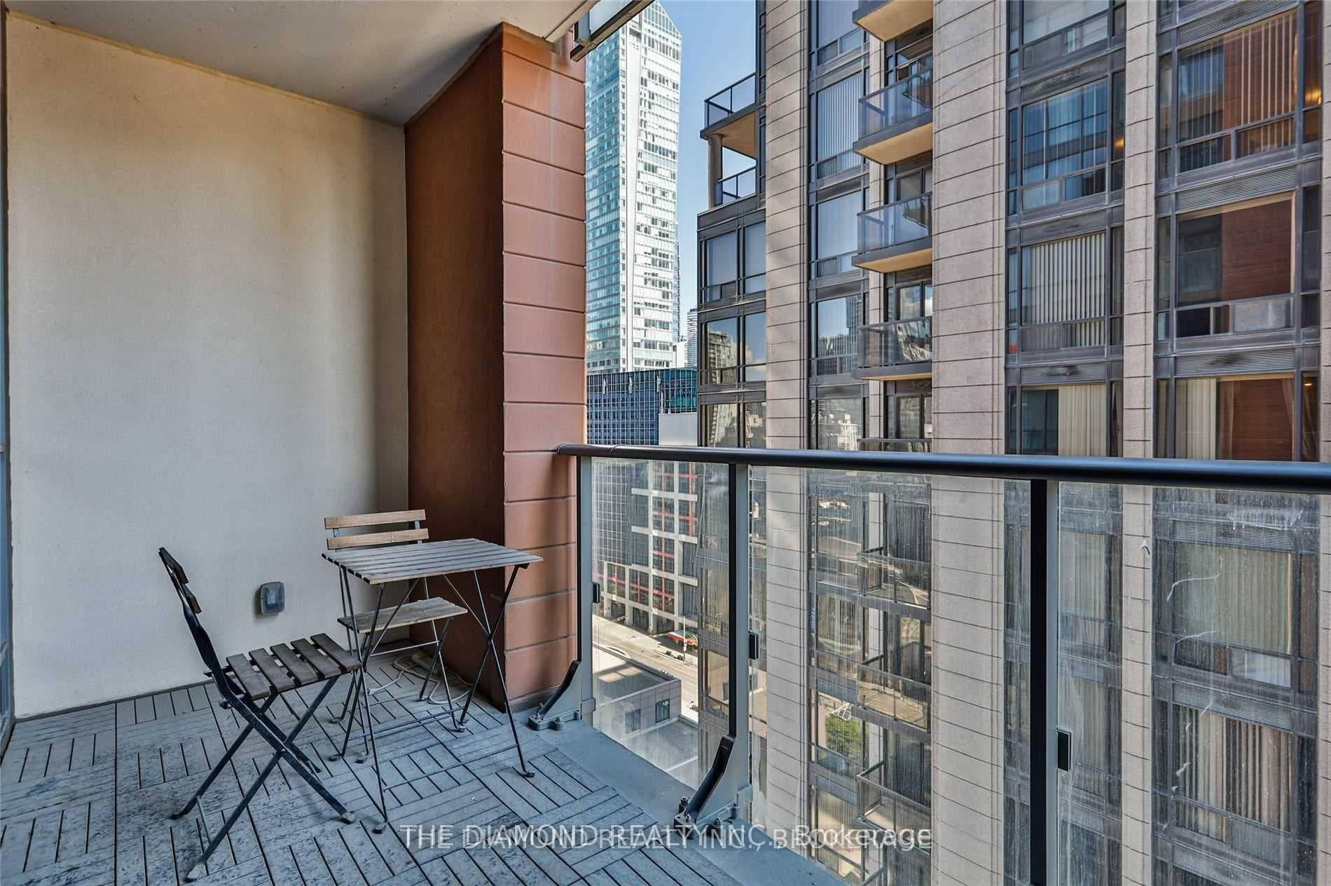 8 Mercer Street Unit 1506 photo 23