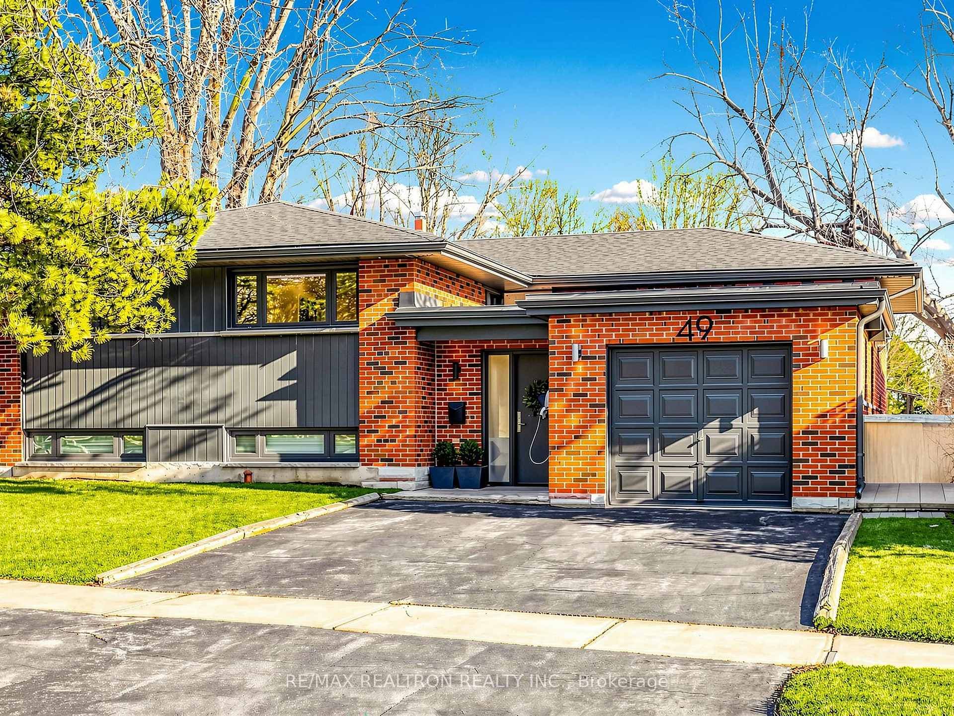 49 Castlegrove Boulevard photo 1