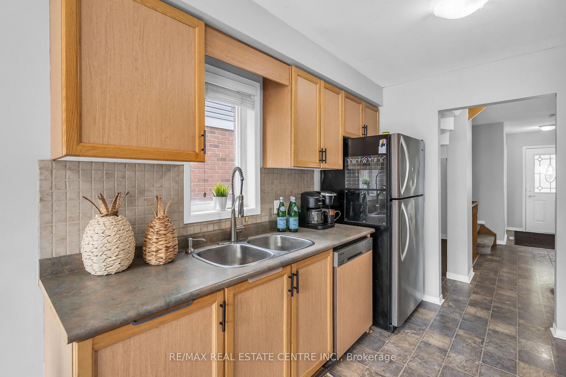 332 Elderberry Street photo 18