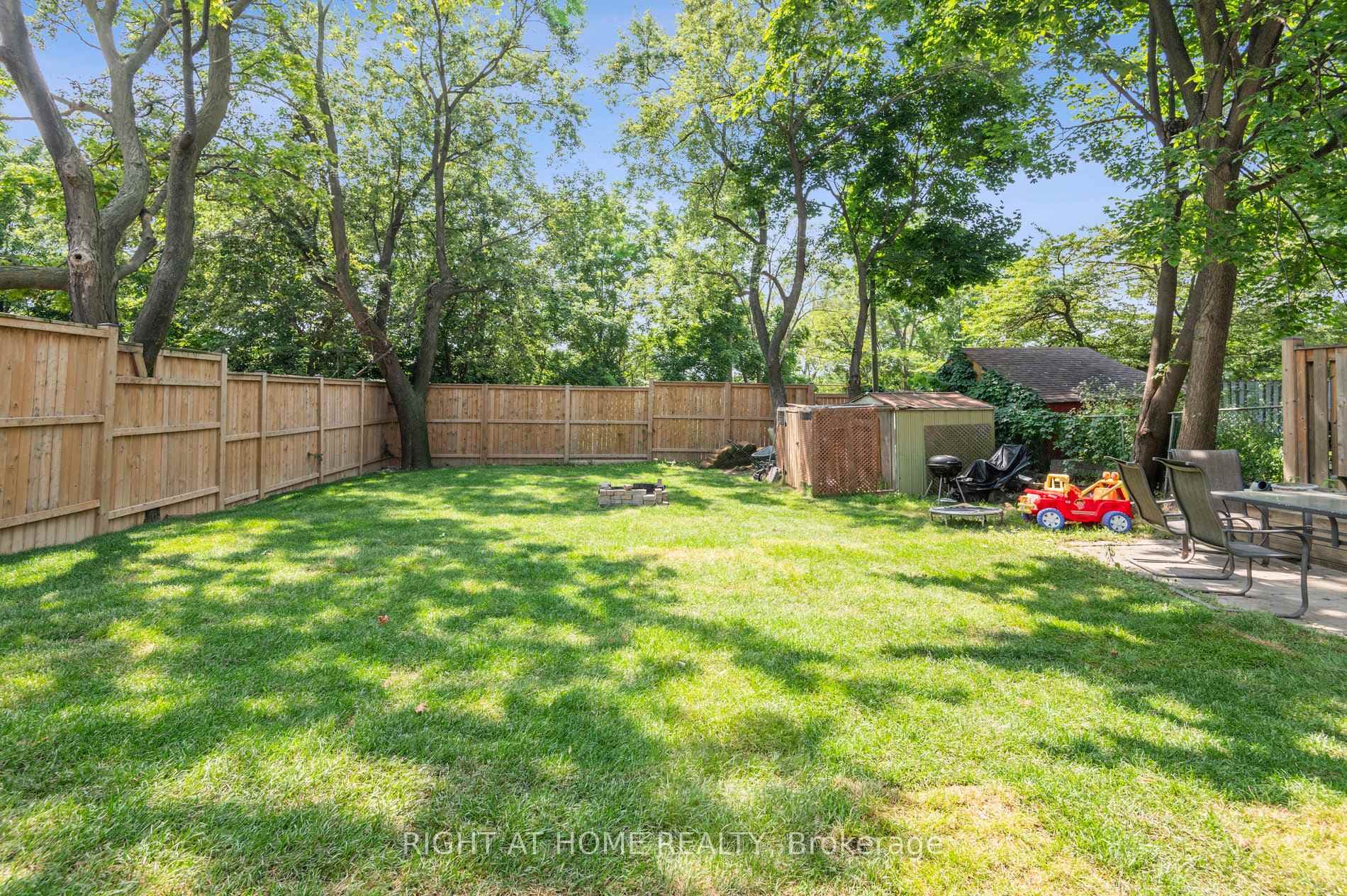 74 Westhead Road photo 31