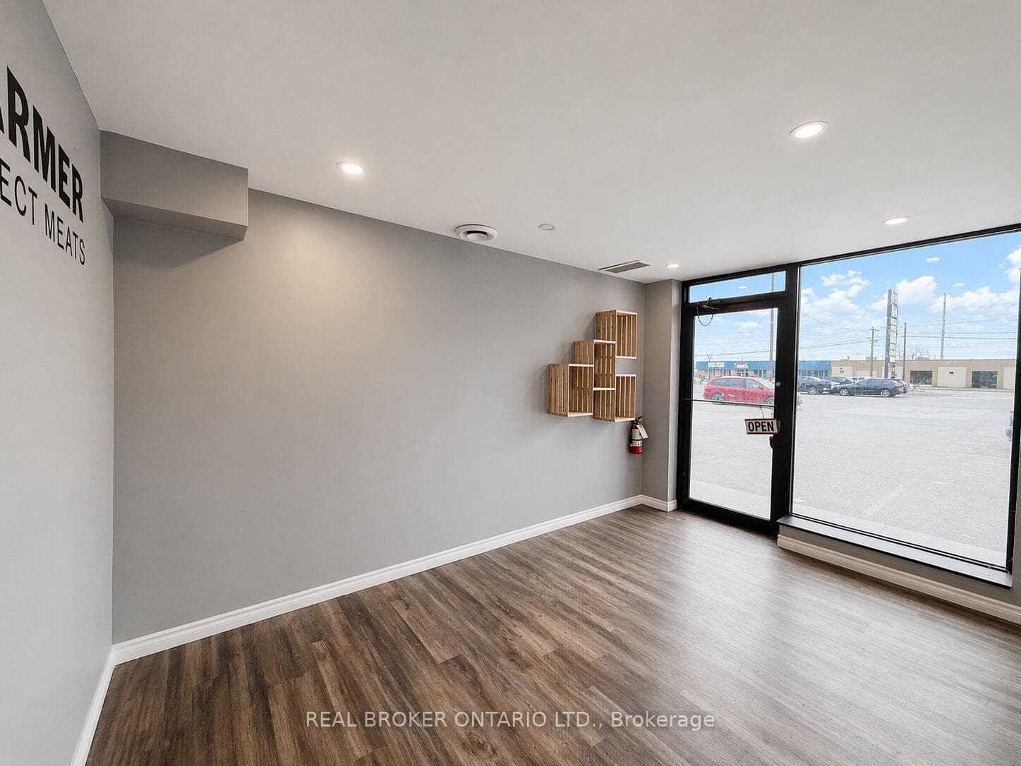 227 Bunting Road Unit i photo 4