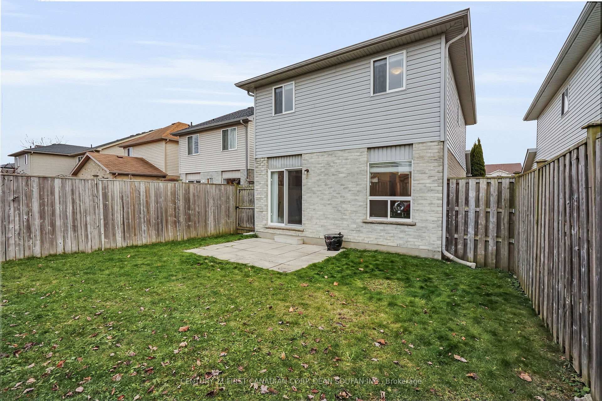 995 Kimball Crescent photo 36