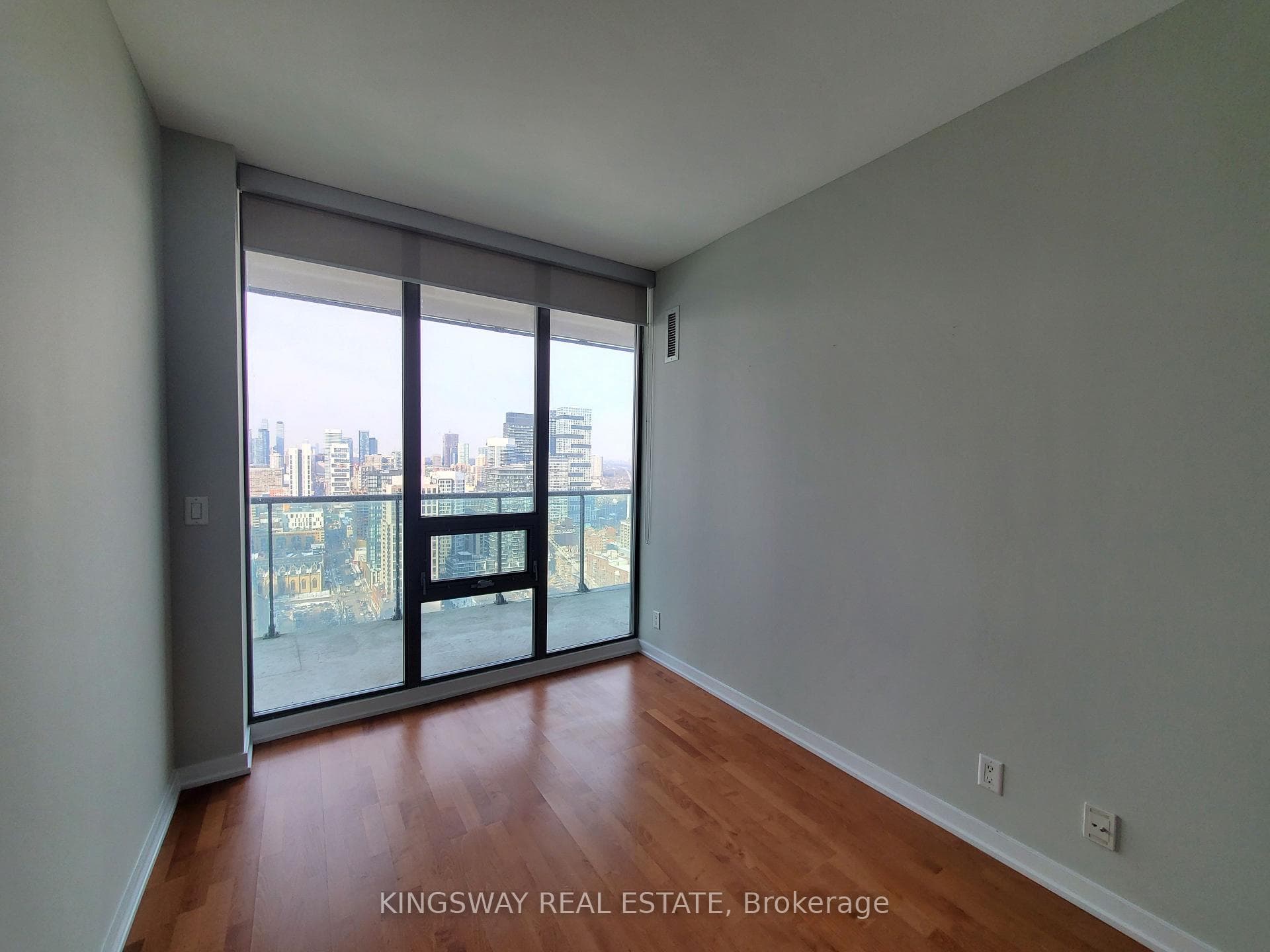 33 Lombard Street Unit 3403 photo 12