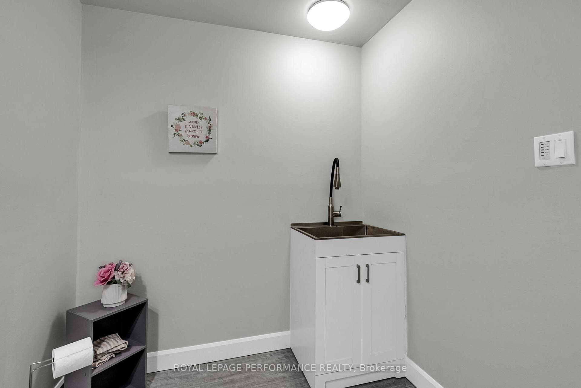 356 Belfort Crescent photo 41