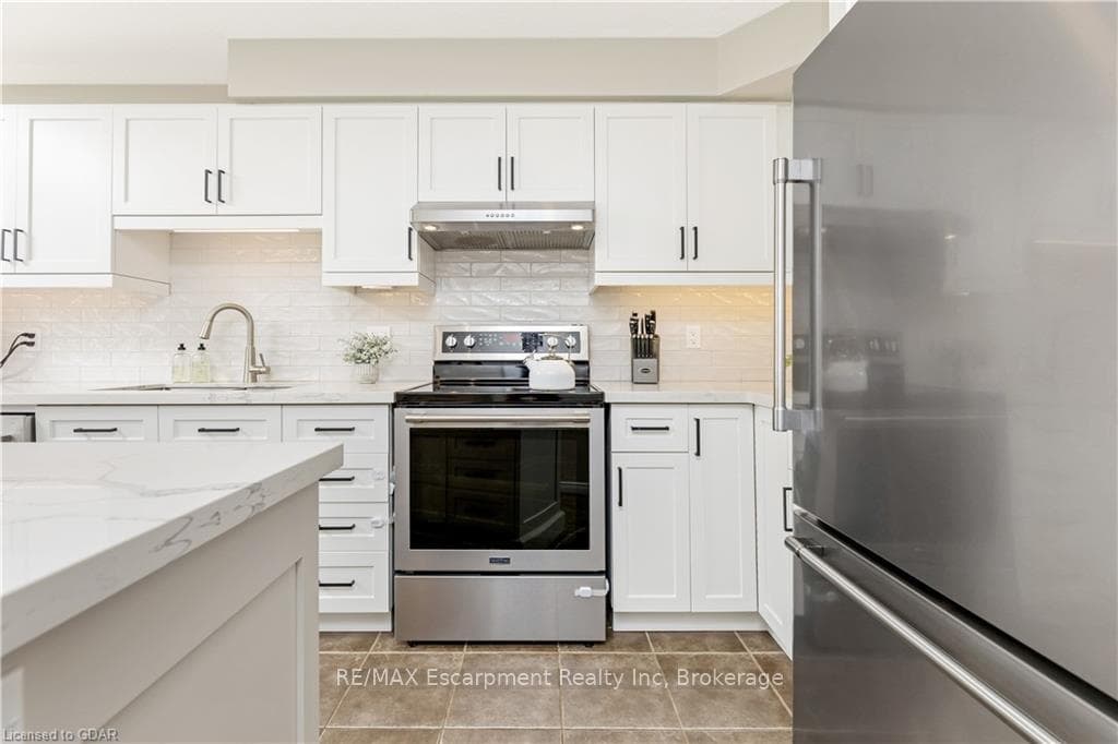 9 WARREN Street photo 15