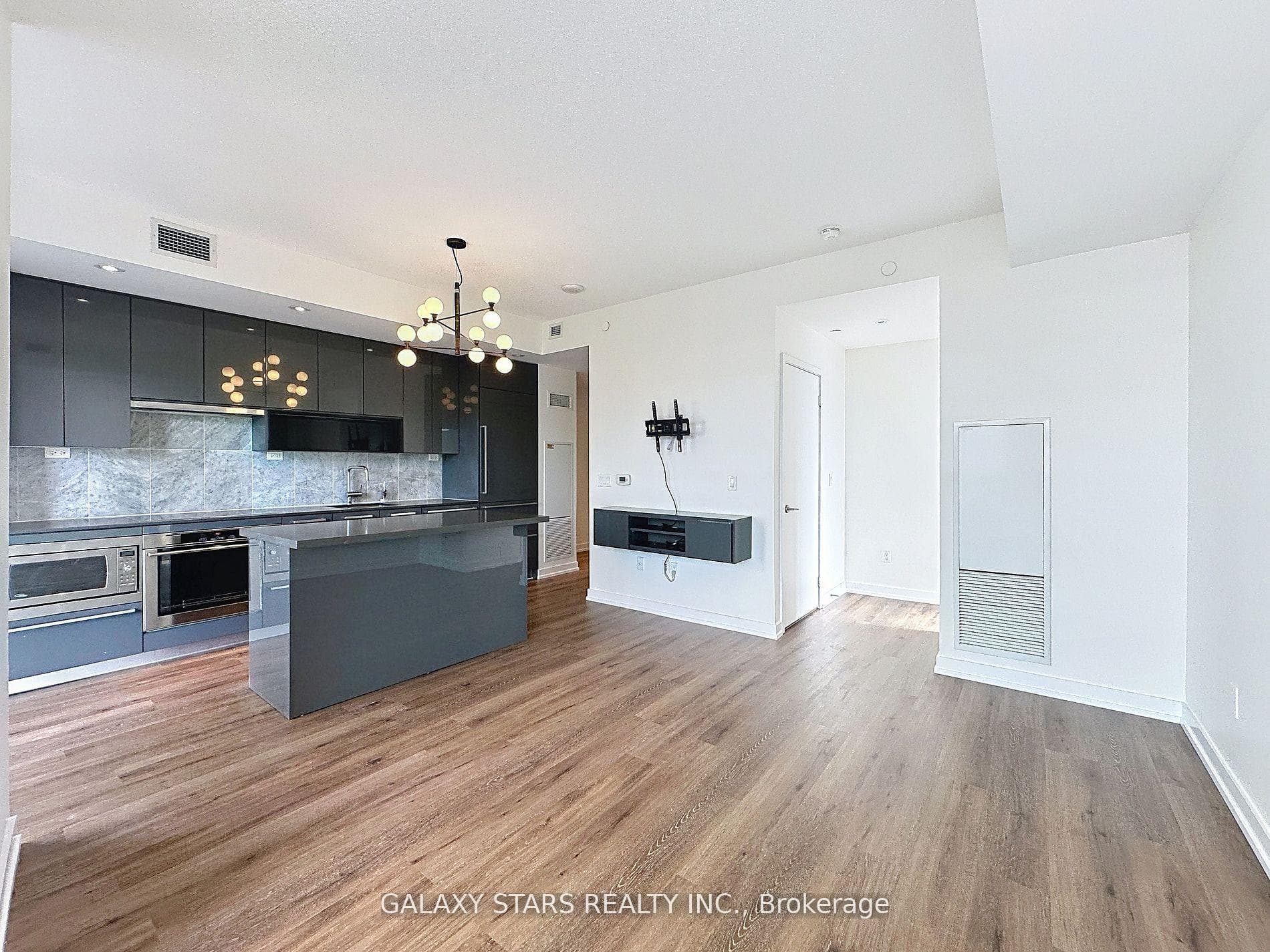117 McMahon Drive Unit 203 photo 14