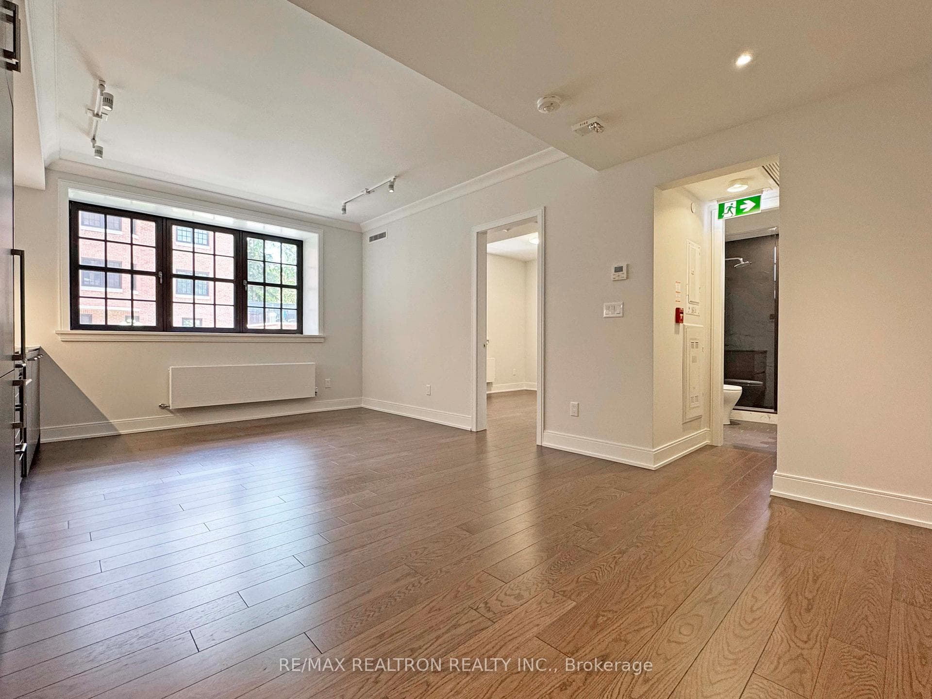 2 Clarendon Avenue Unit 108 photo 2